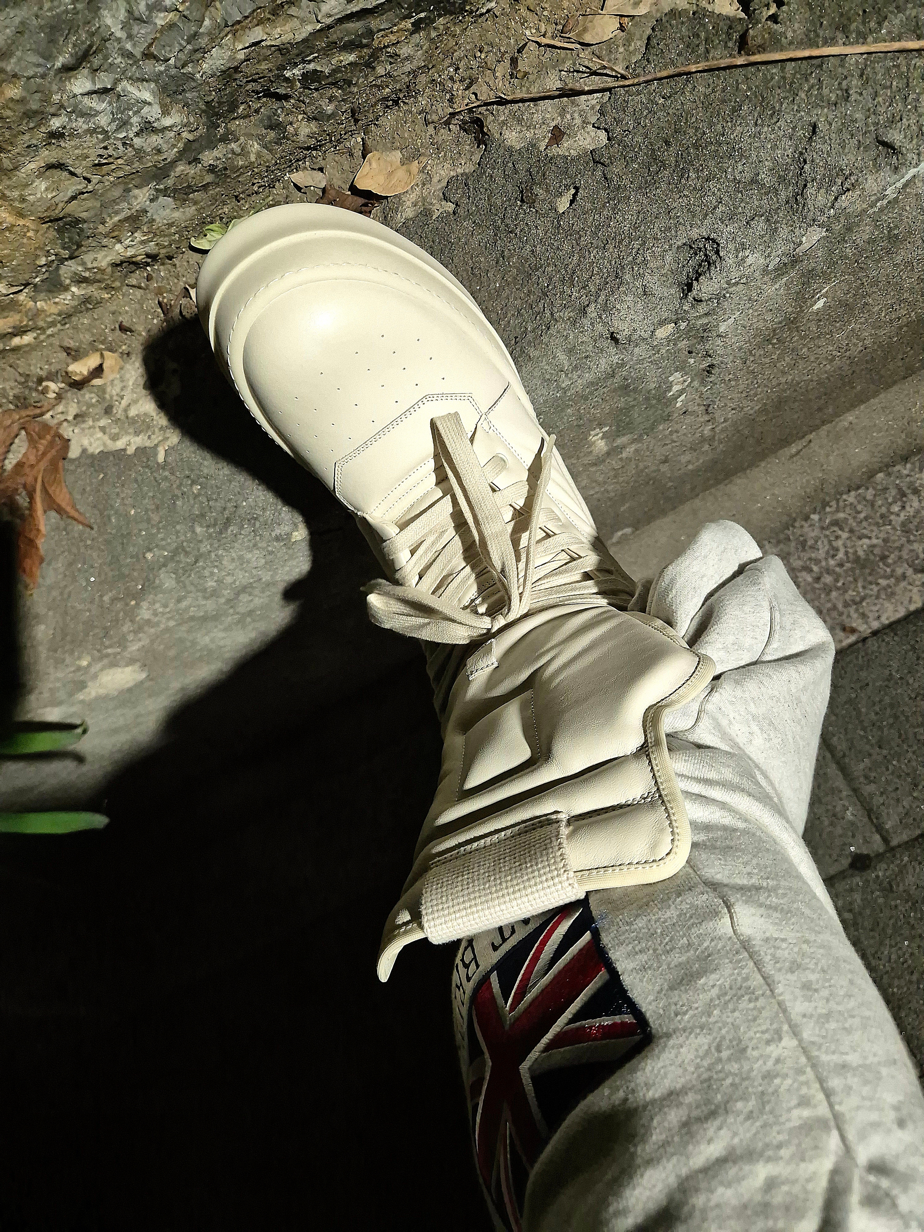 Rick Owens Mega Bumper Geobasket Black Milk, Protocol Index 3 Layered Sweatpants Oatmeal Melange 착용 스타일 - 3