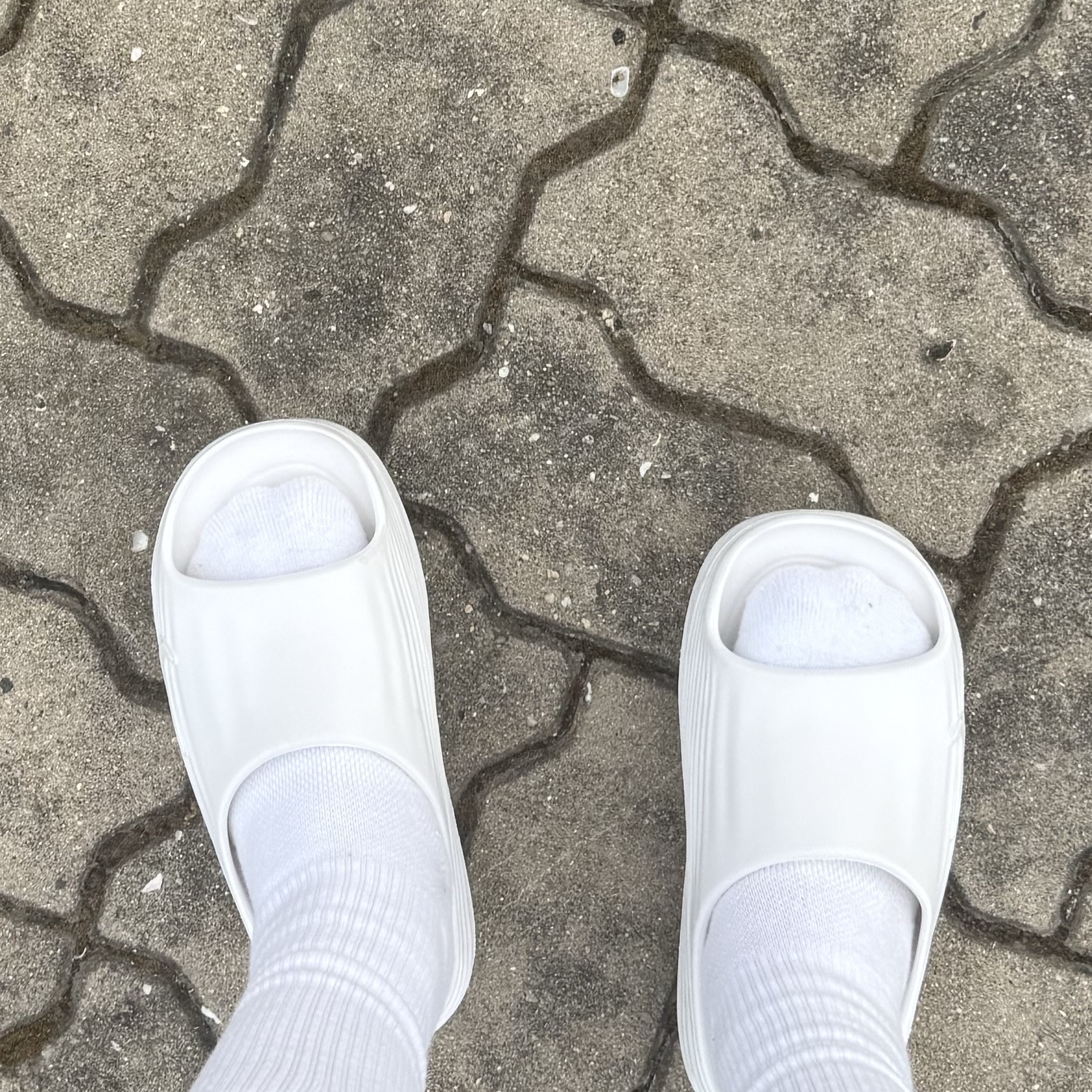 (W) Nike ReactX Rejuven8 Slide Sail 착용 스타일