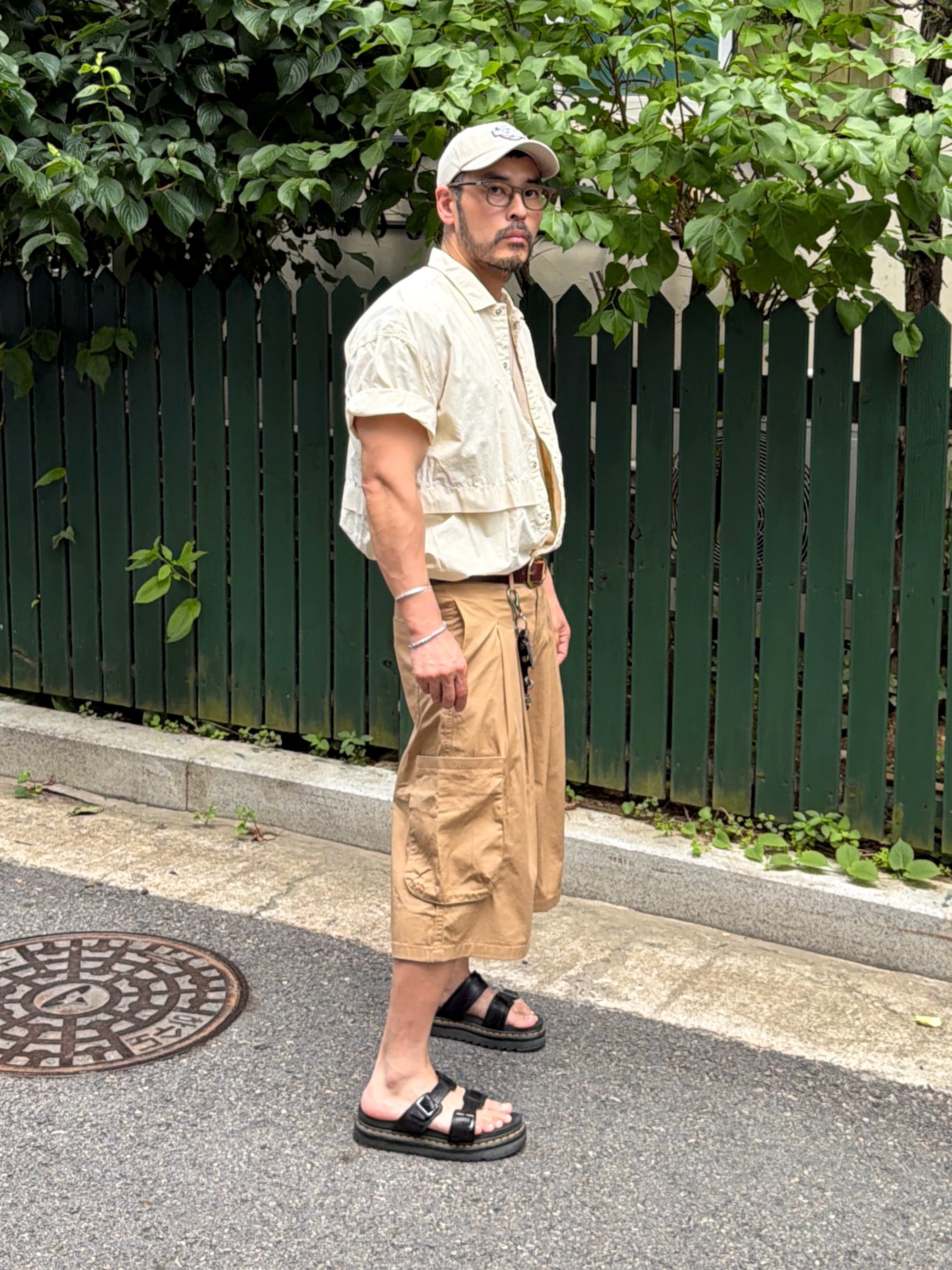 Dr. Martens Myles Sandal Black 착용 스타일 - 6