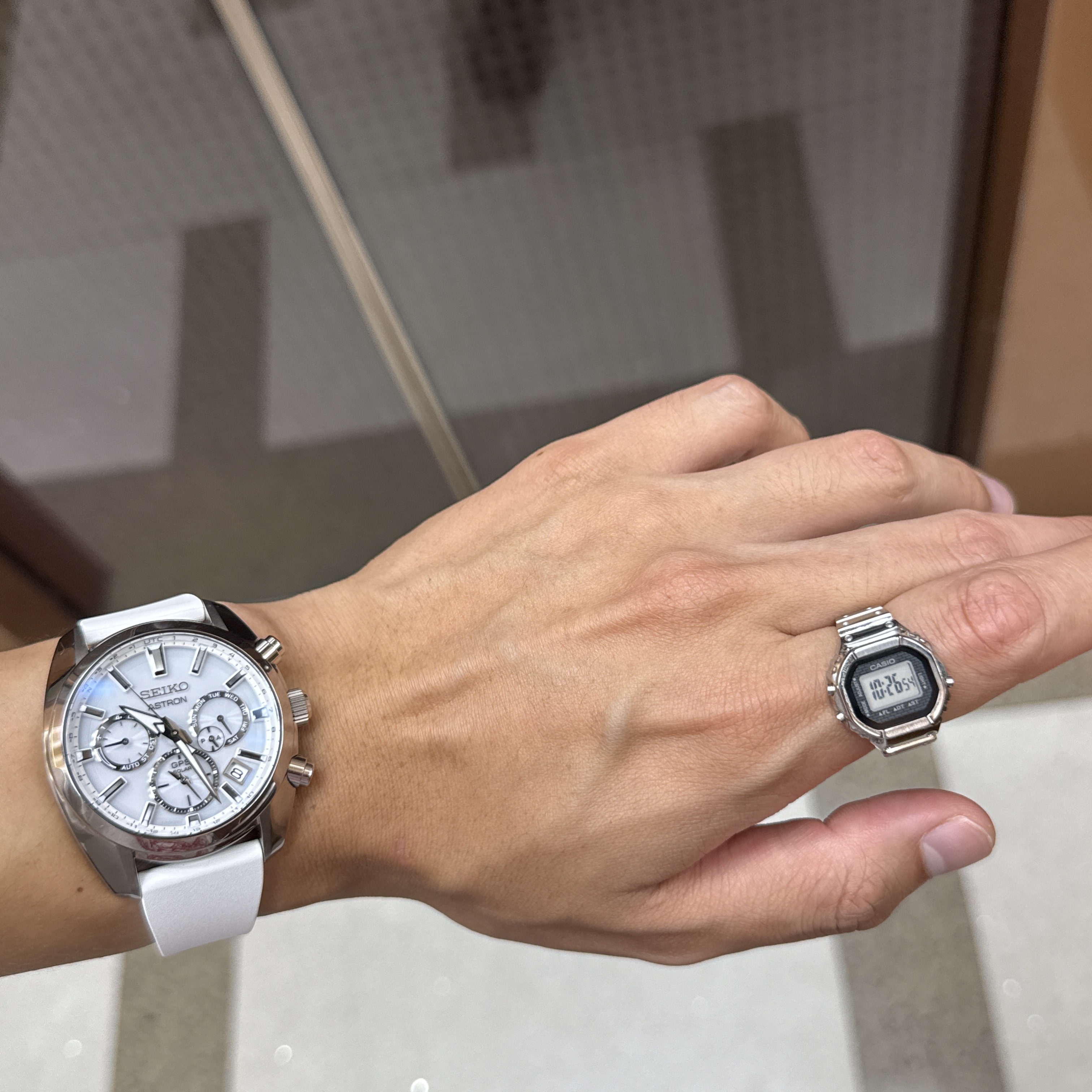 Casio 50th Anniversary Ring Watch CRW-001-1 착용 스타일