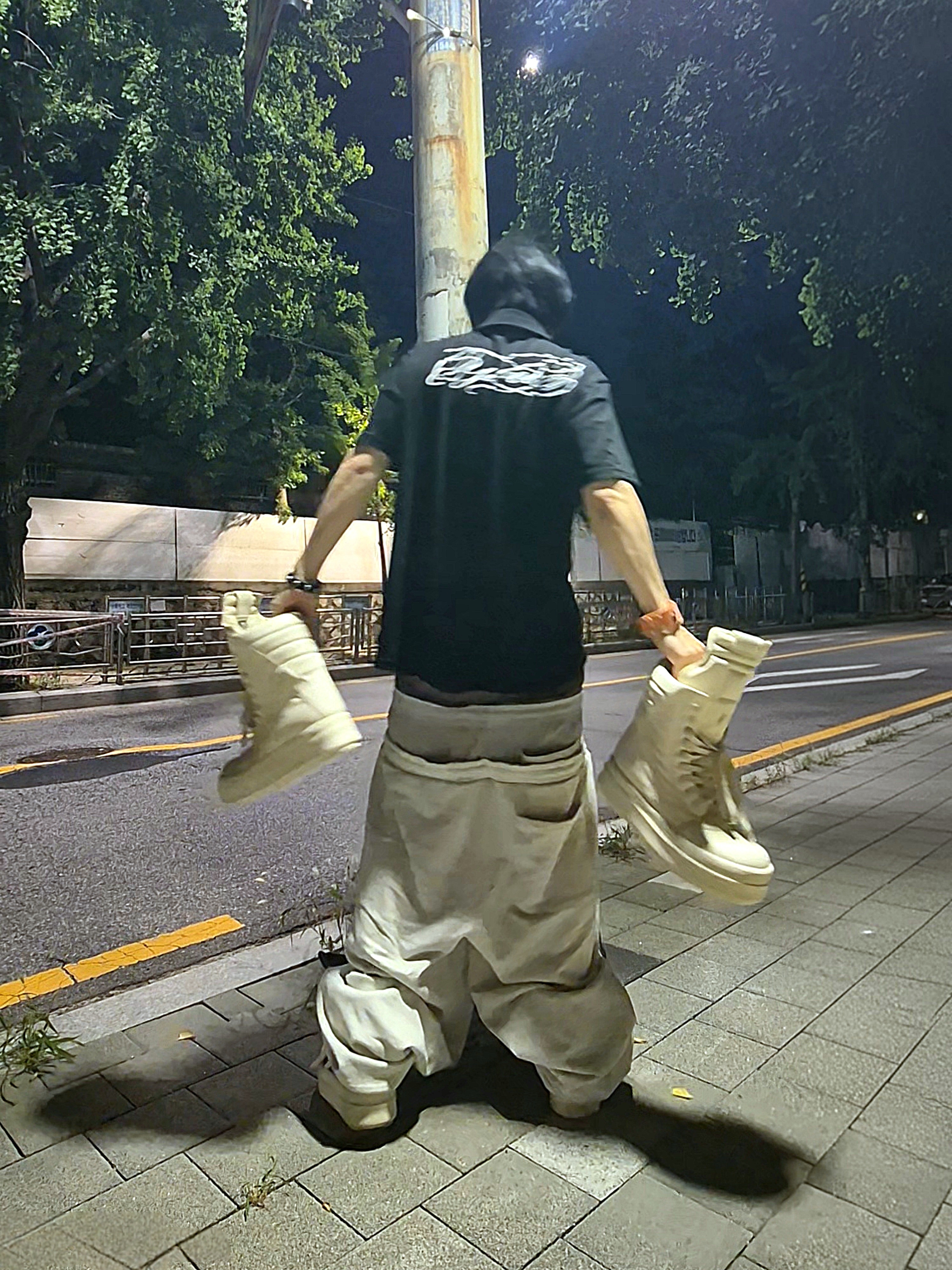 Rick Owens Mega Bumper Geobasket Black Milk, Protocol Index 3 Layered Sweatpants Oatmeal Melange 착용 스타일 - 3