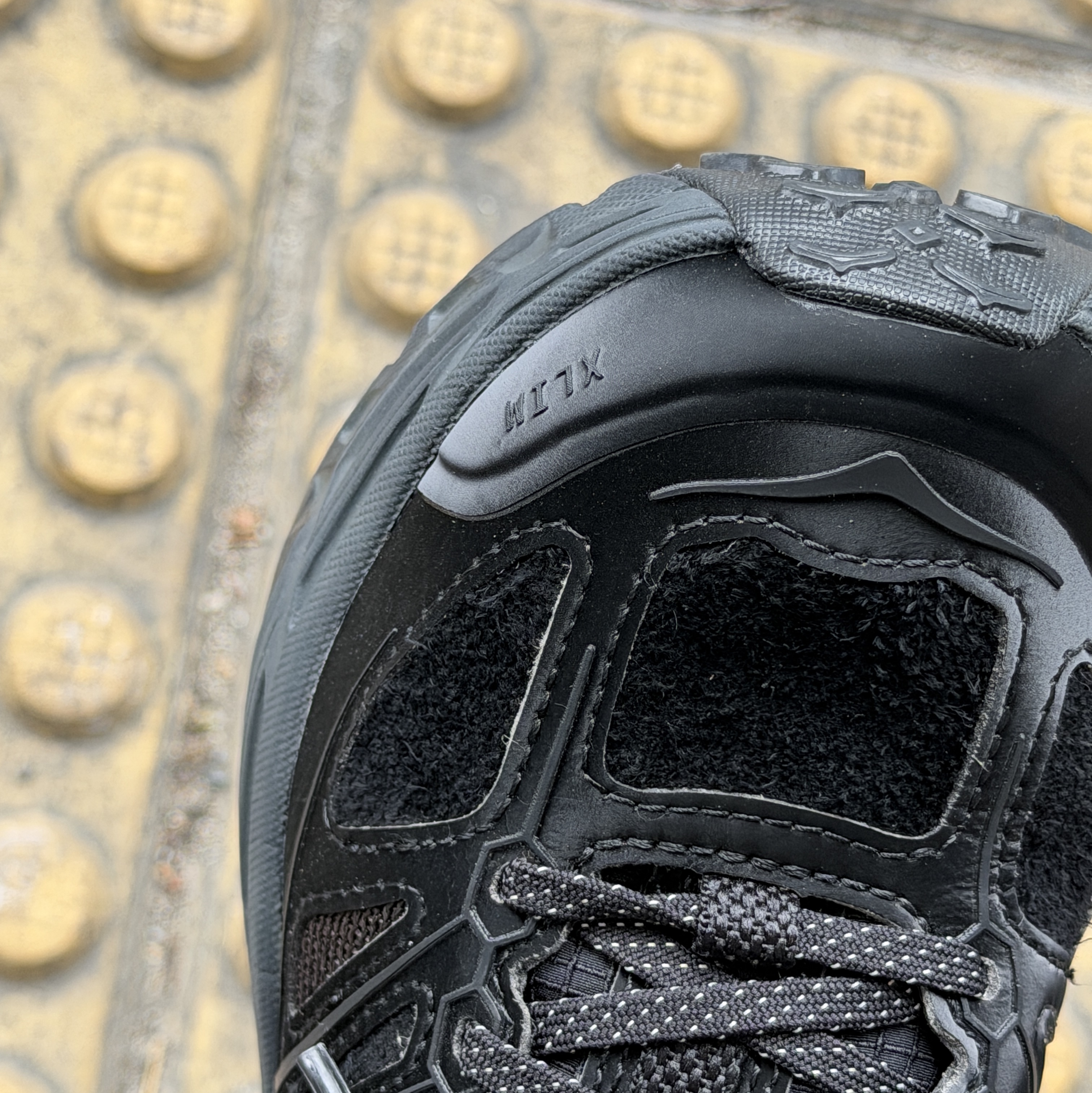 Hoka x Xlim Mafate Speed 2 TS Black Charcoal 착용 스타일 - 2