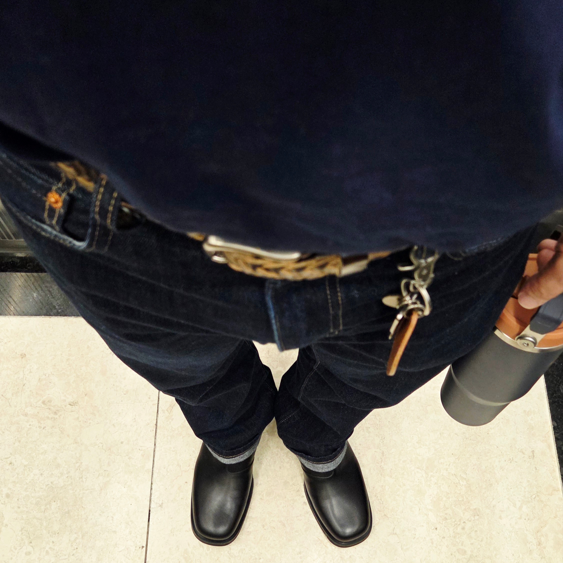 Levi's 517 Bootcut Jeans Rinse Dark Wash, Ogarp Metal Keyring Silver 착용 스타일 - 4