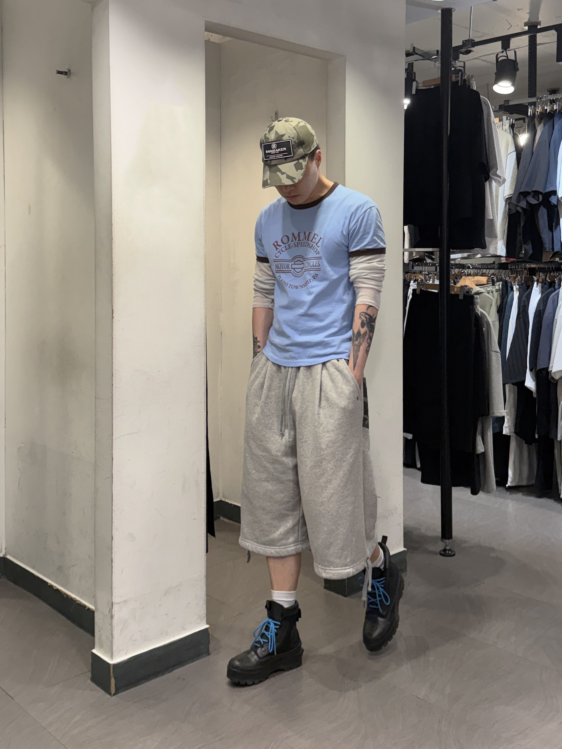 Converse x Ambush Chuck Taylor All Star Duck Boot Black 착용 스타일 - 8