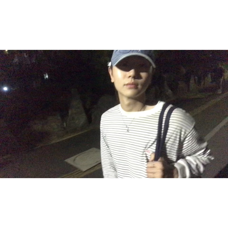 Stussy New Era 9Twenty Stussy Sport Cap Blue, (W) Danton Stripe Long Sleeve Sweat T-Shirt 1109 Ecru Black 착용 스타일 - 4