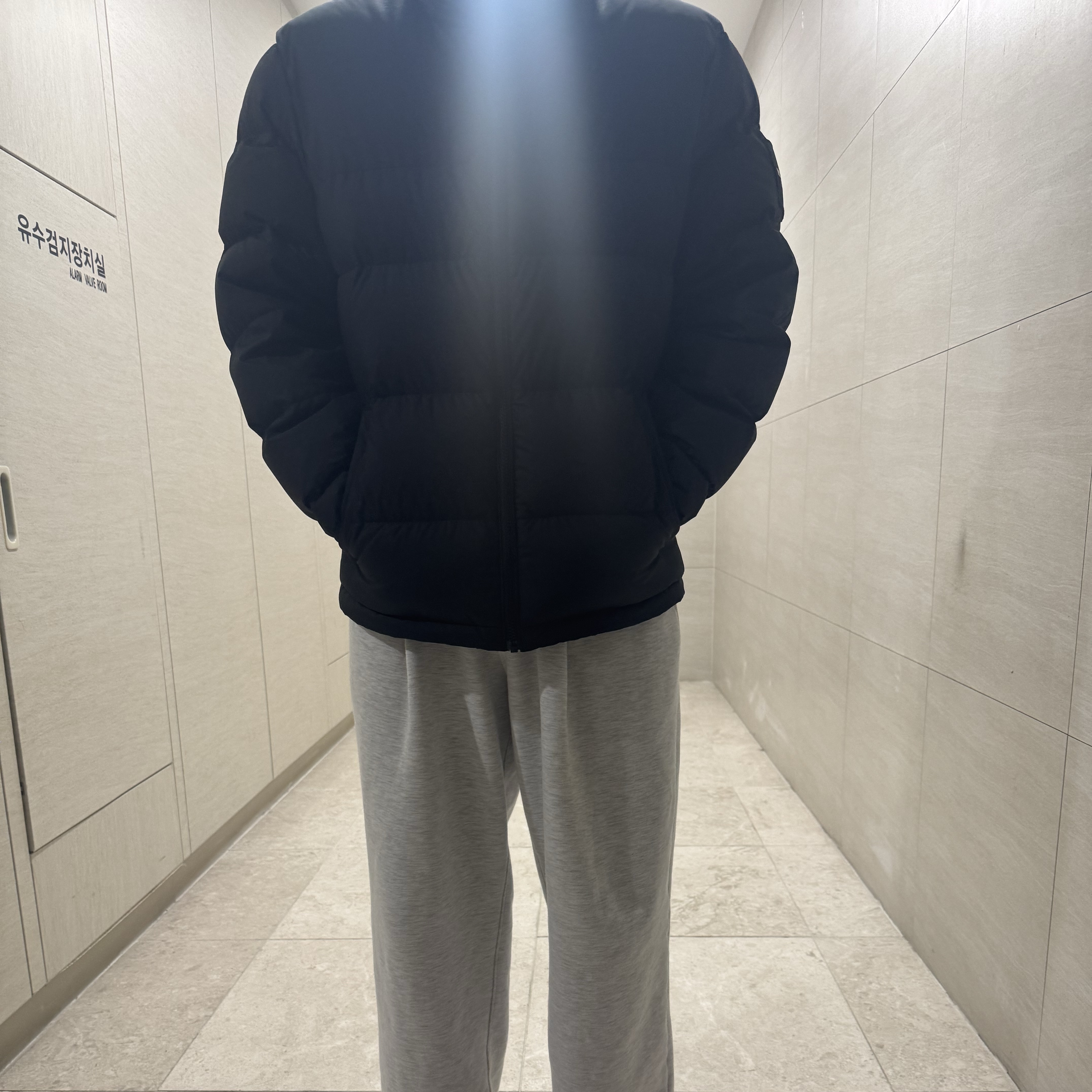 The North Face 1992 Nuptse Jacket Black 착용 스타일
