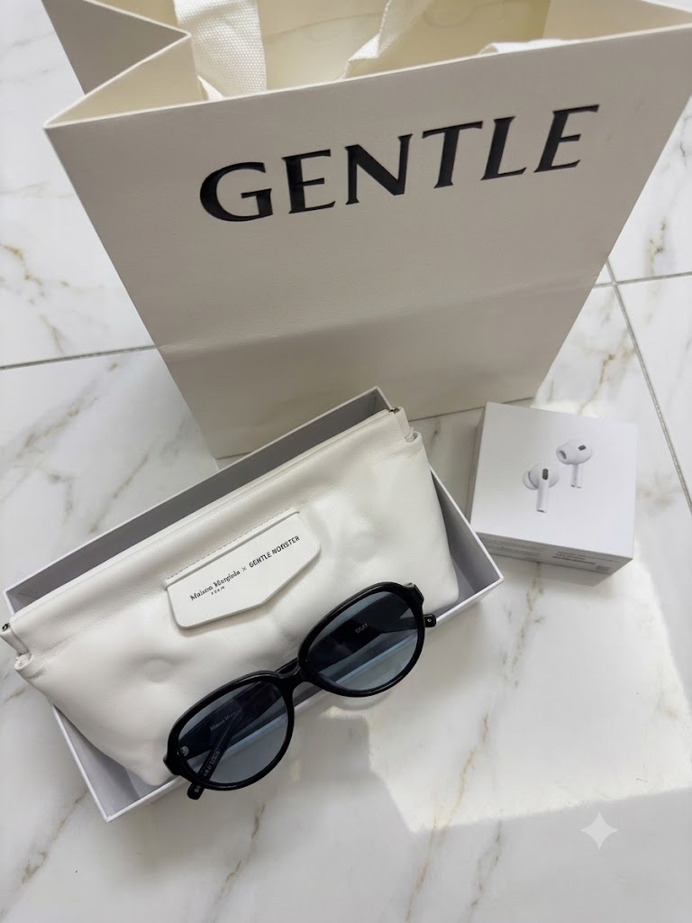 Gentle Monster x Maison Margiela MM211 Black Green, Apple AirPods Pro 3rd Gen (Korean Ver.) 착용 스타일