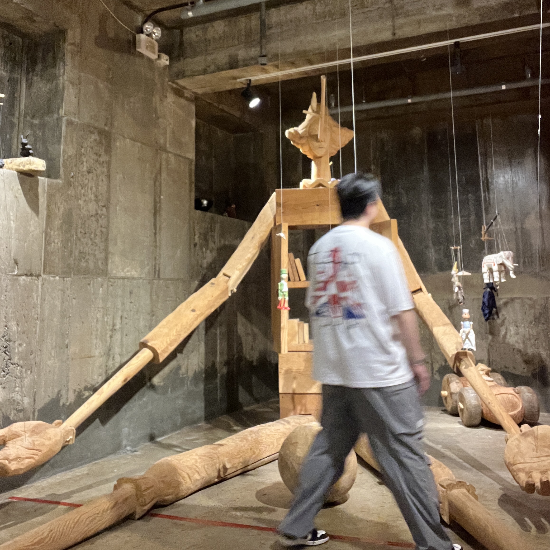 Palace King Tri T-Shirt White - 26SS, Jordan 1 Retro Low OG Mocha 착용 스타일