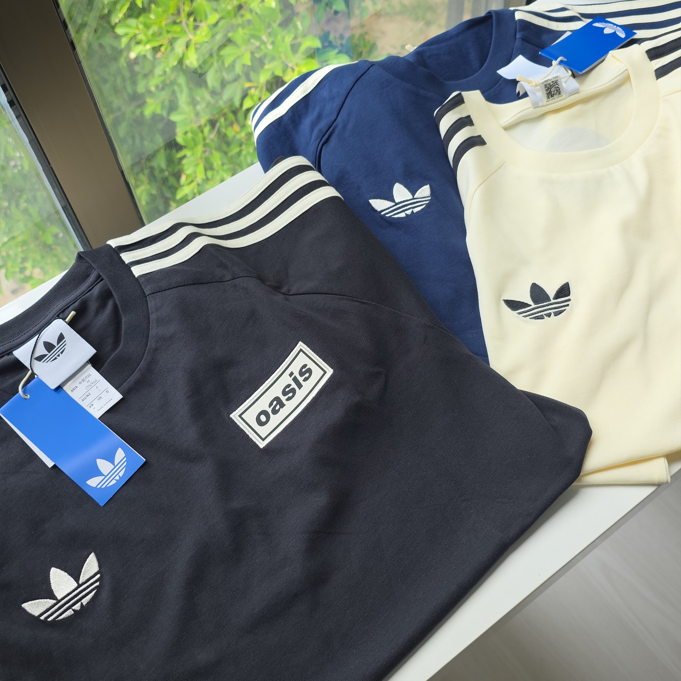 Adidas x Oasis Tour 3-Stripes T-Shirt Clear Sky Black - KR Sizing 착용 스타일 - 3