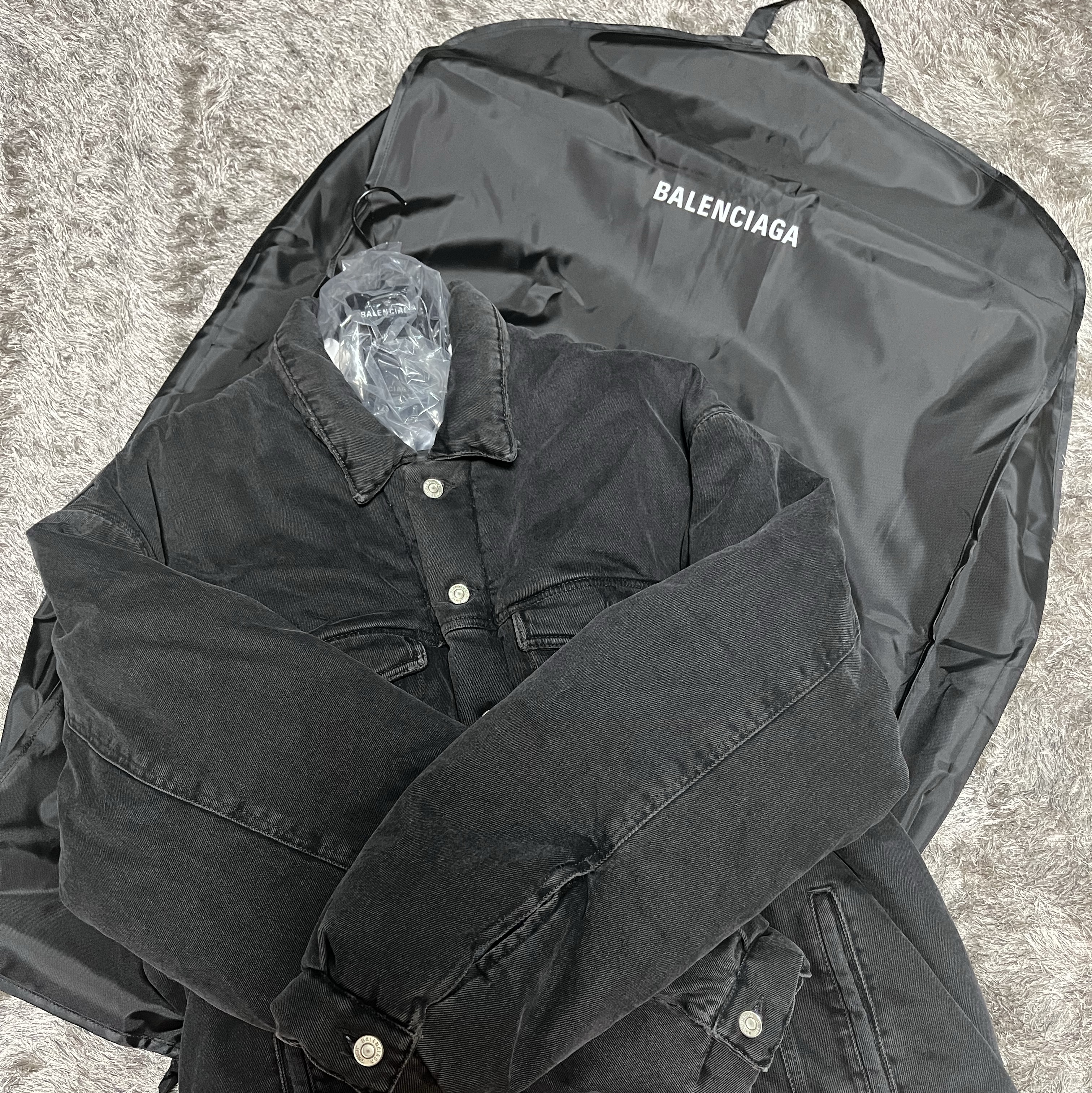 Balenciaga Padded Japanese Denim Jacket Black 착용 스타일