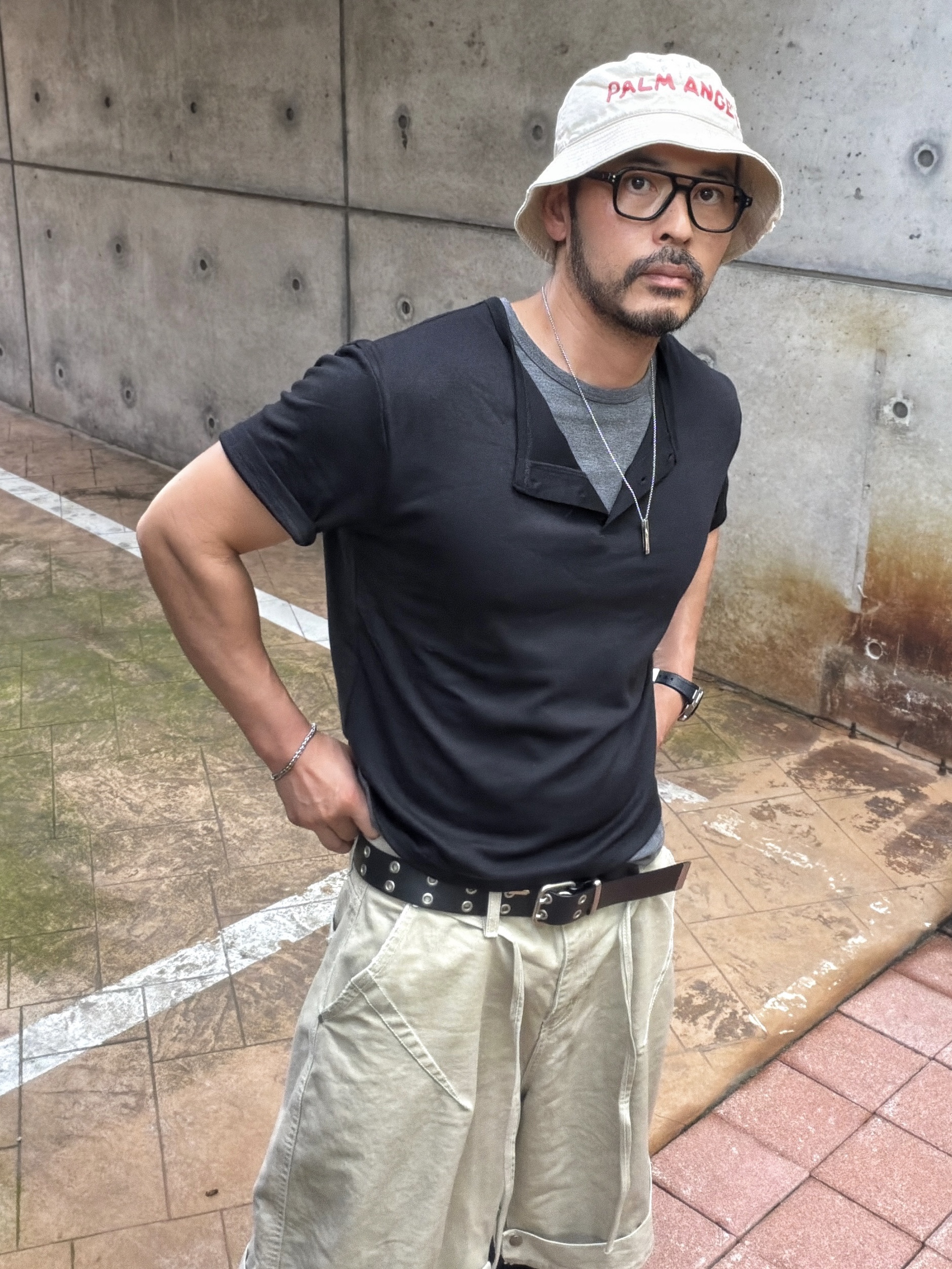 Palm Angels Seasonal Logo Bucket Hat - Off White 착용 스타일 - 5