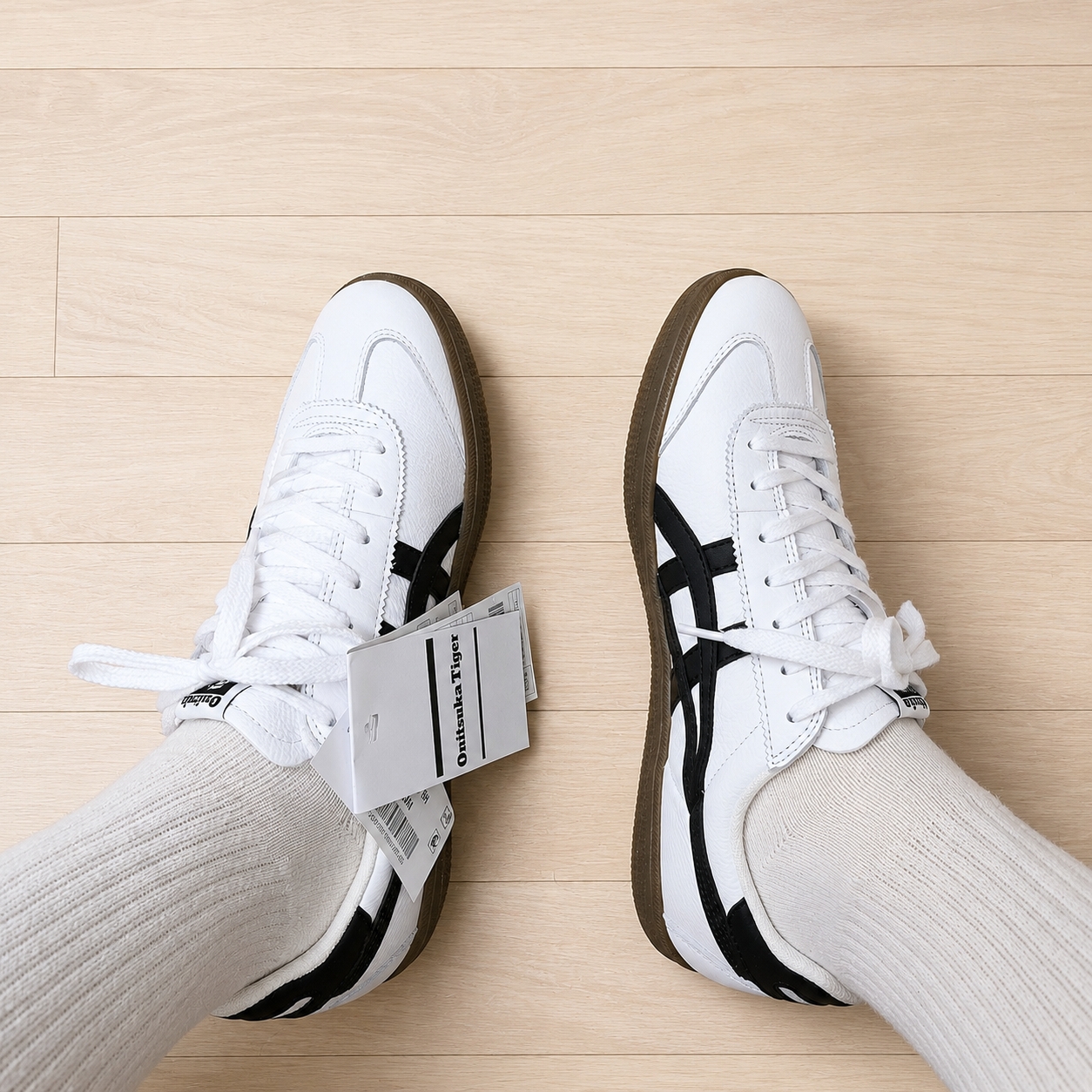 Onitsuka Tiger Tokuten White Black 착용 스타일 - 2