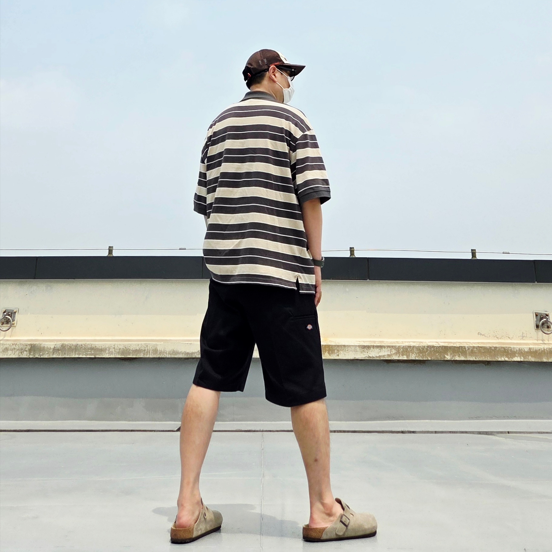 Dickies Loose Fit 13 Inch Flat Front Work Shorts Black, Alex Zono I Dig Running Trucker Hat OG Brown - CapeTown 착용 스타일 - 2