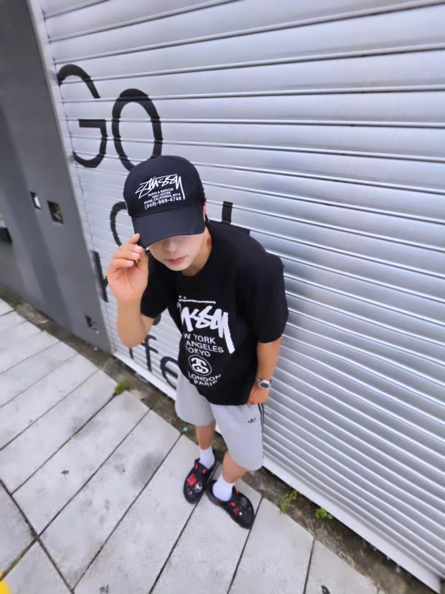 Stussy World Tour T-Shirt Black, Stussy World Tour T-Shirt Black 2023 착용 스타일 - 2