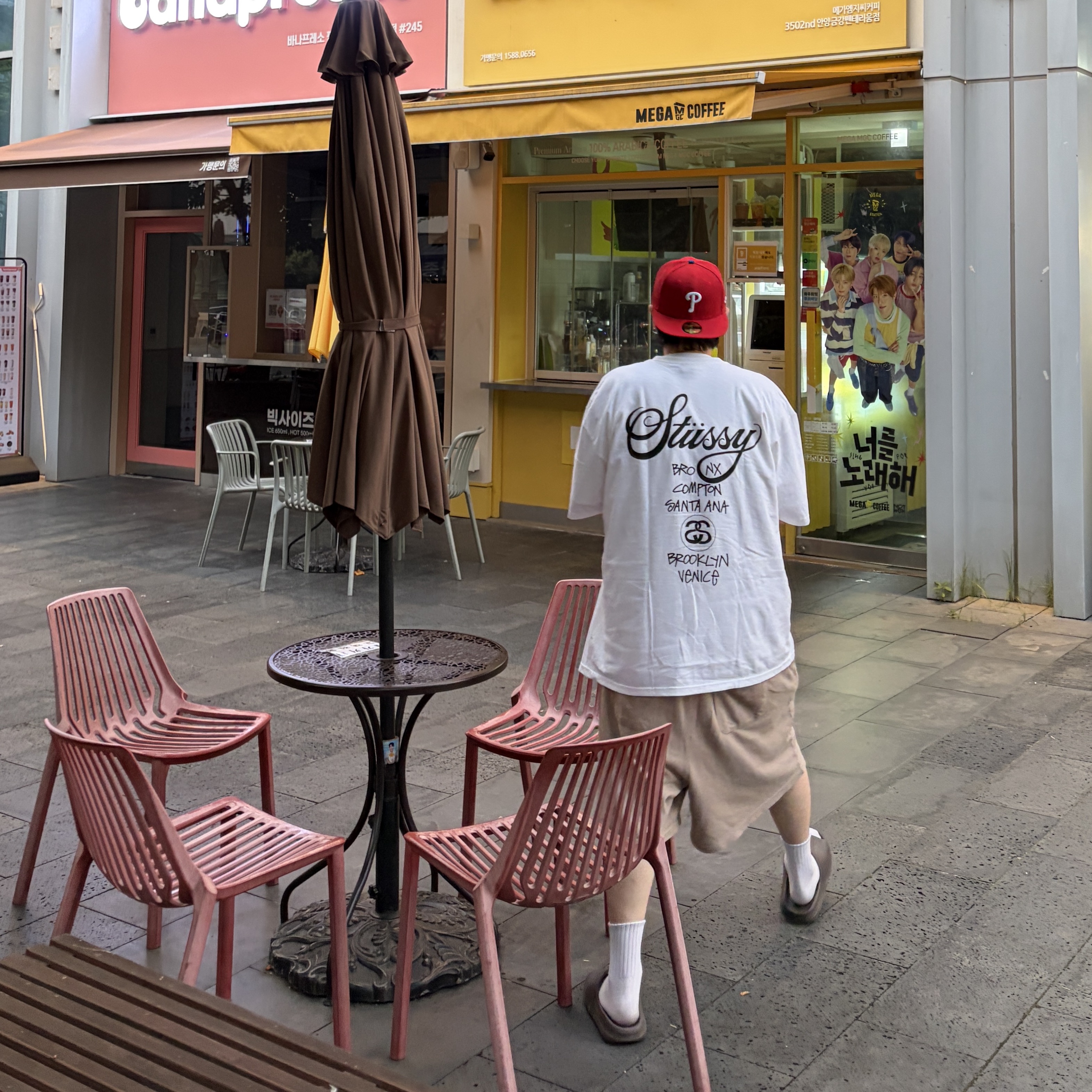 Stussy World Tour T-Shirt White 착용 스타일