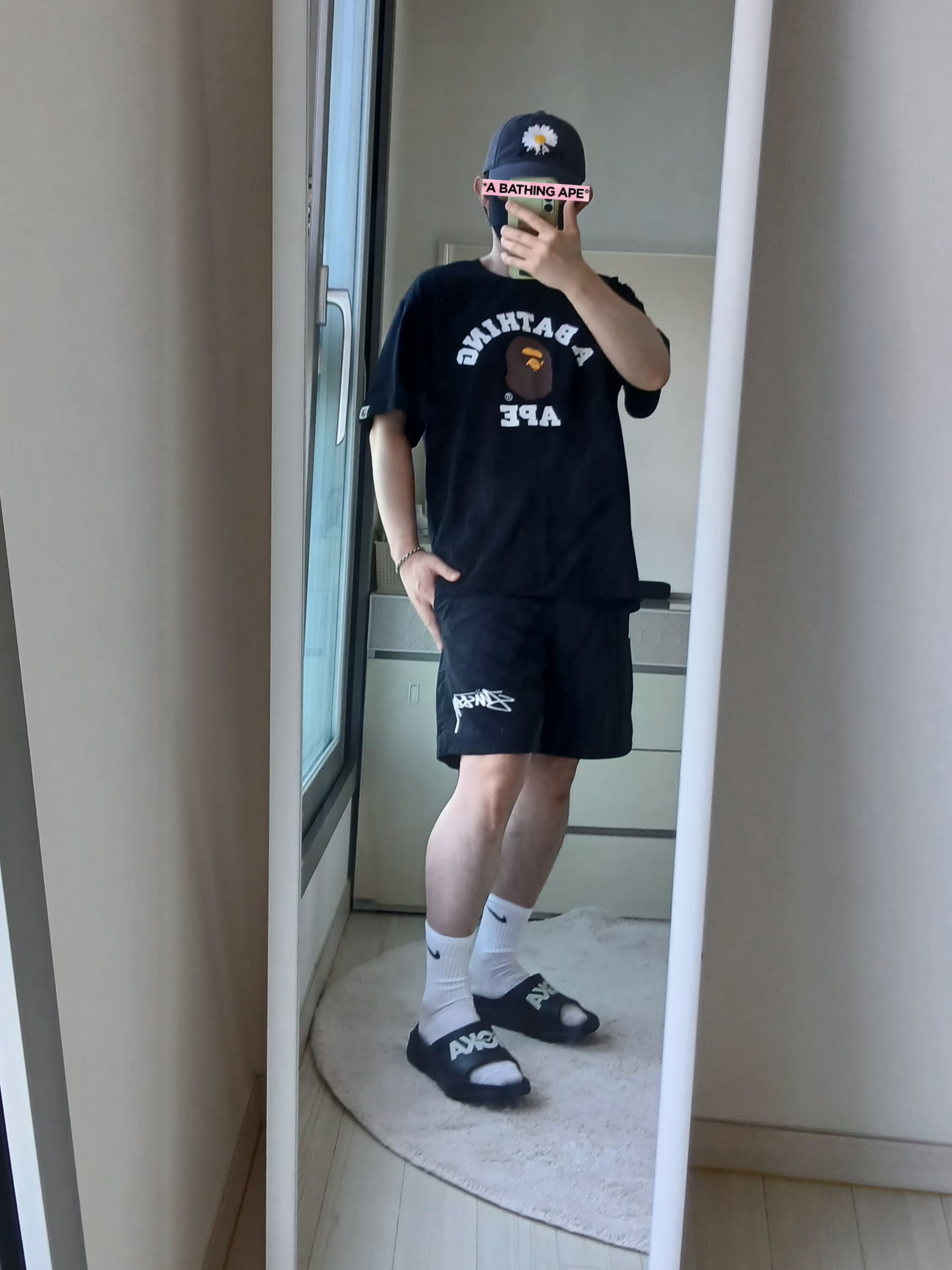 Peaceminusone x Toy Story The First Fan Cap 01 Dark Grey, BAPE College T-Shirt Black 착용 스타일 - 10