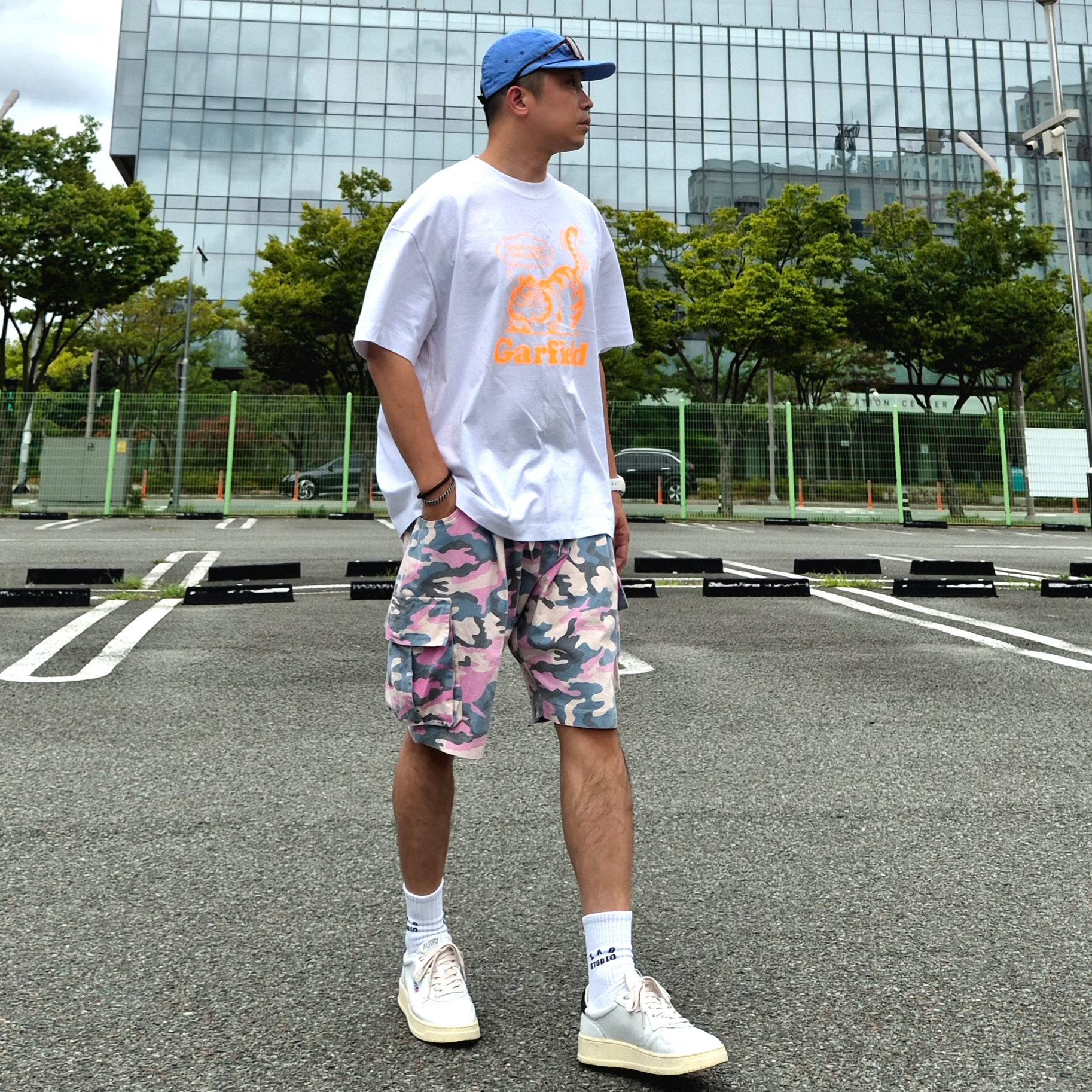 Supreme Washed Chino Twill Camp Cap Light Royal - 24SS, Autry Medalist Low Leather Sneakers White Black 착용 스타일 - 3
