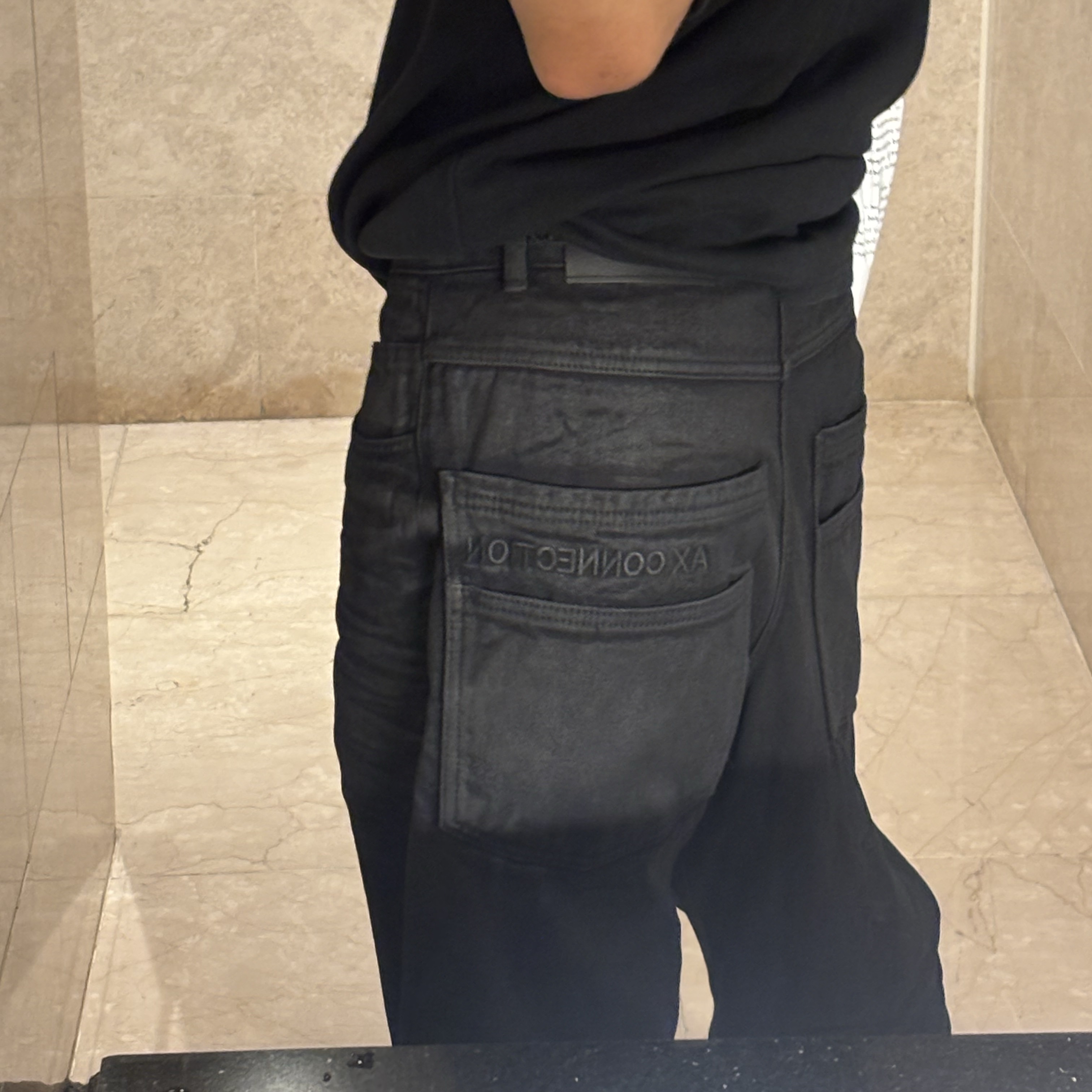 AX CONNECTION Waxed Curved Wide Baggy Denim Pants, AX CONNECTION Crocodile Texture Belt 착용 스타일 - 2