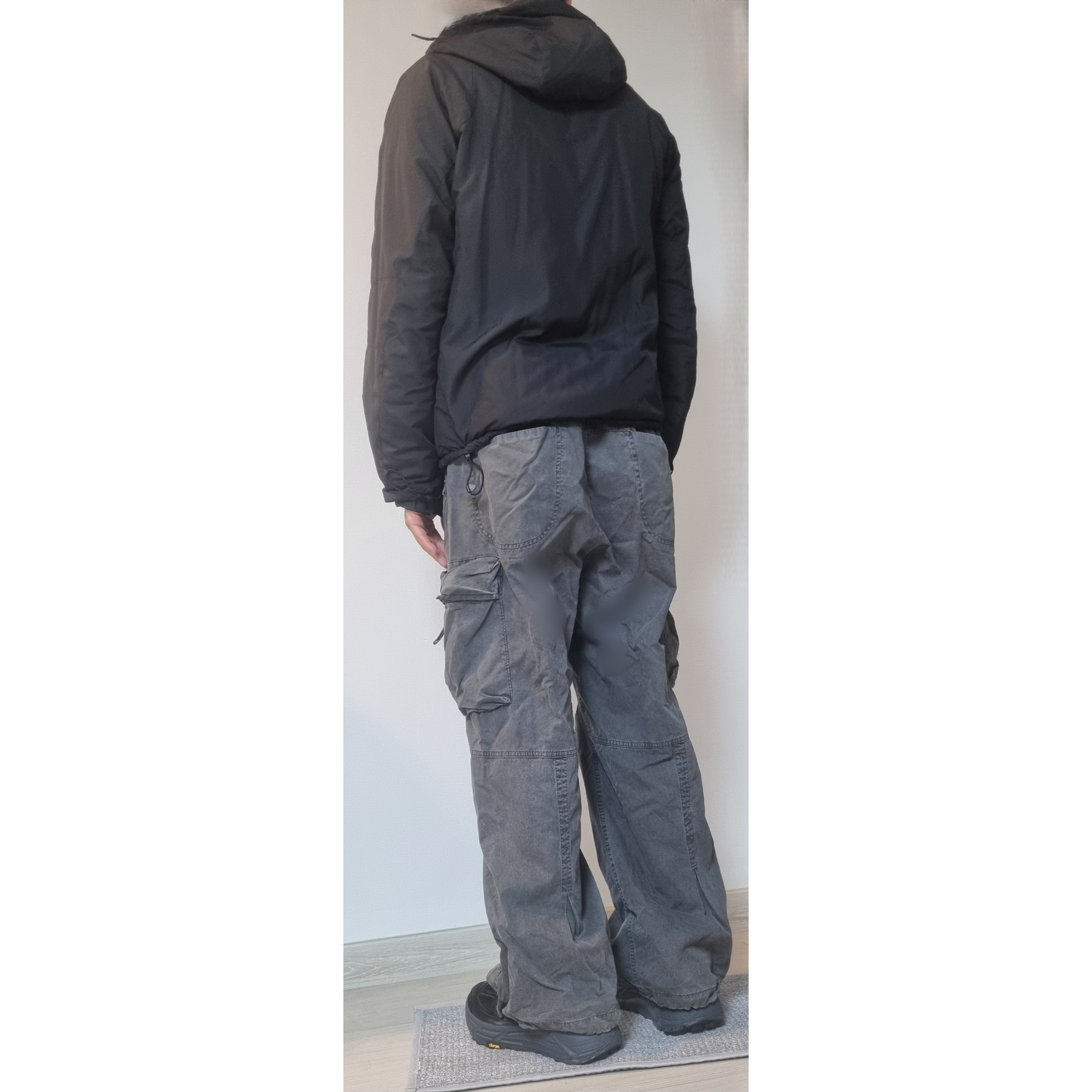 Hoka x Xlim Mafate Speed 2 TS Black Charcoal, Casio G-Shock DW-5600UBB-1DR 착용 스타일 - 4