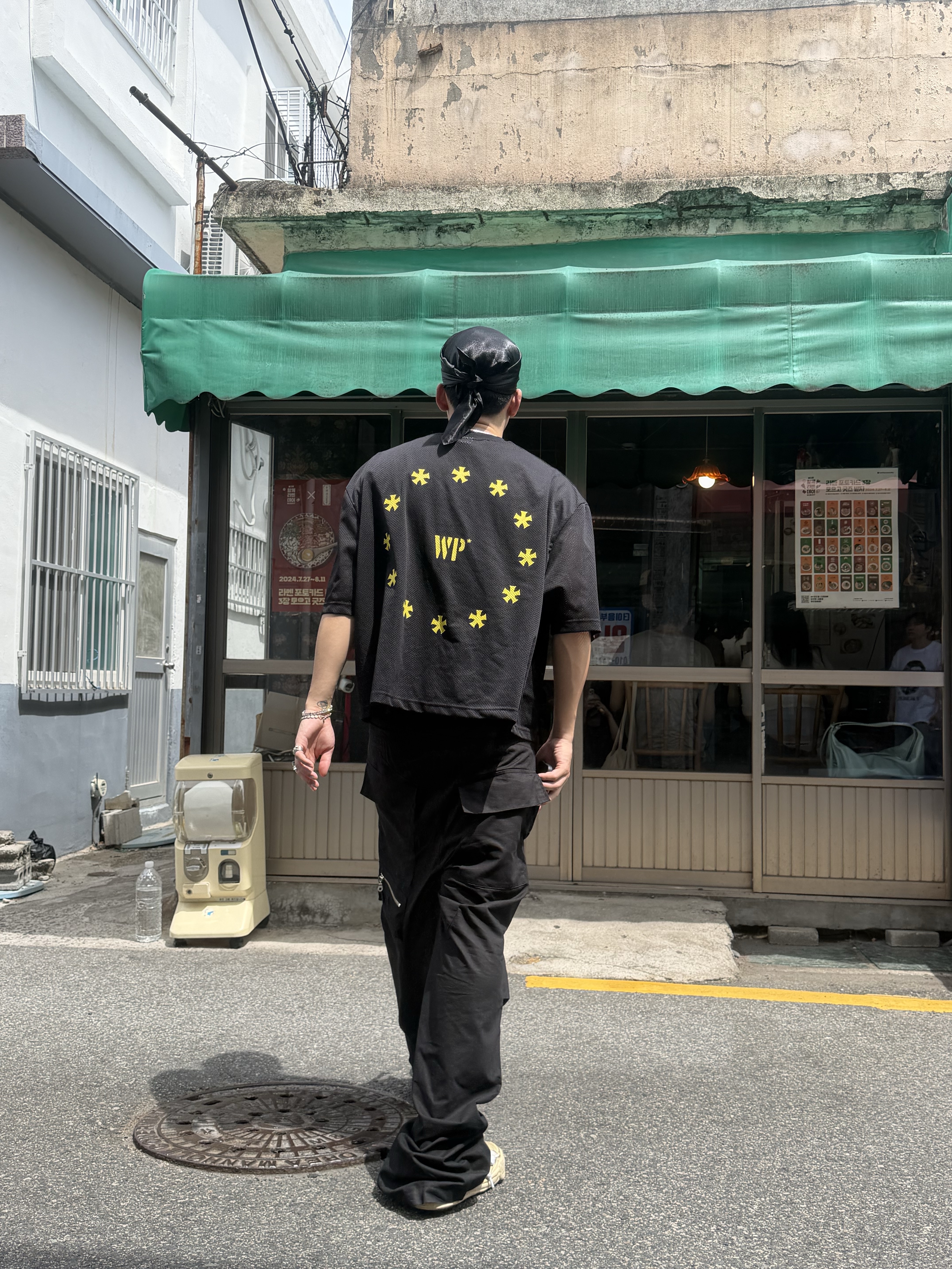 Wapworks Wide Safety Cargo Pants Black, Wapworks Wide crop T black 착용 스타일 - 3