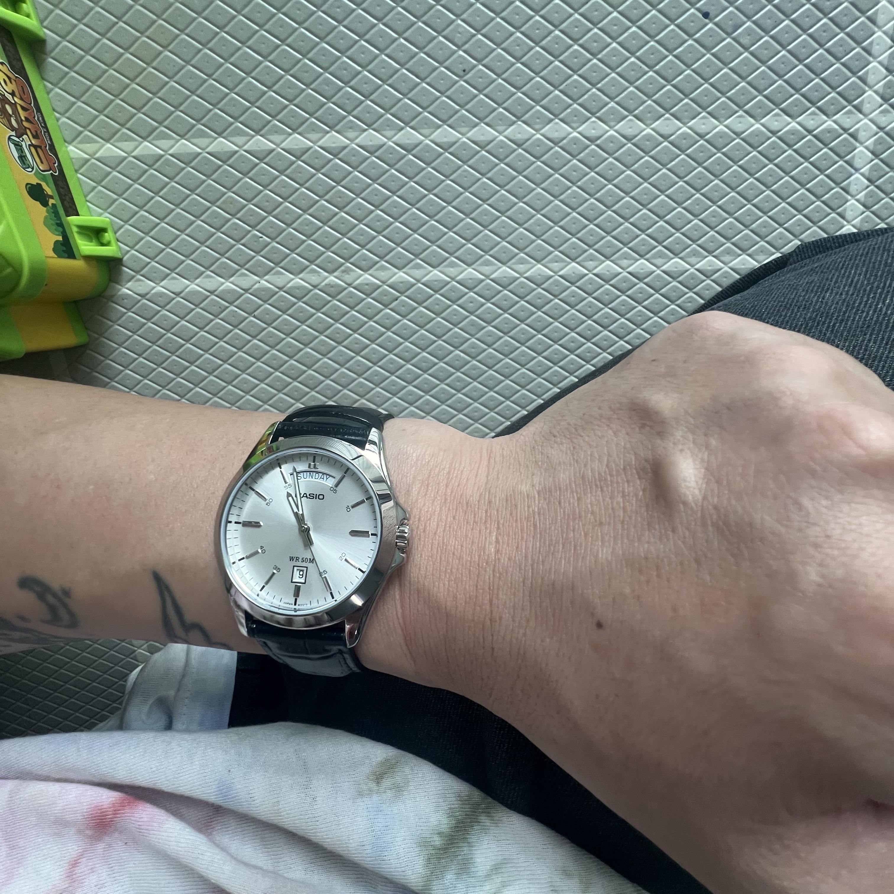 Casio MTP-1370L-7AVDF 착용 스타일