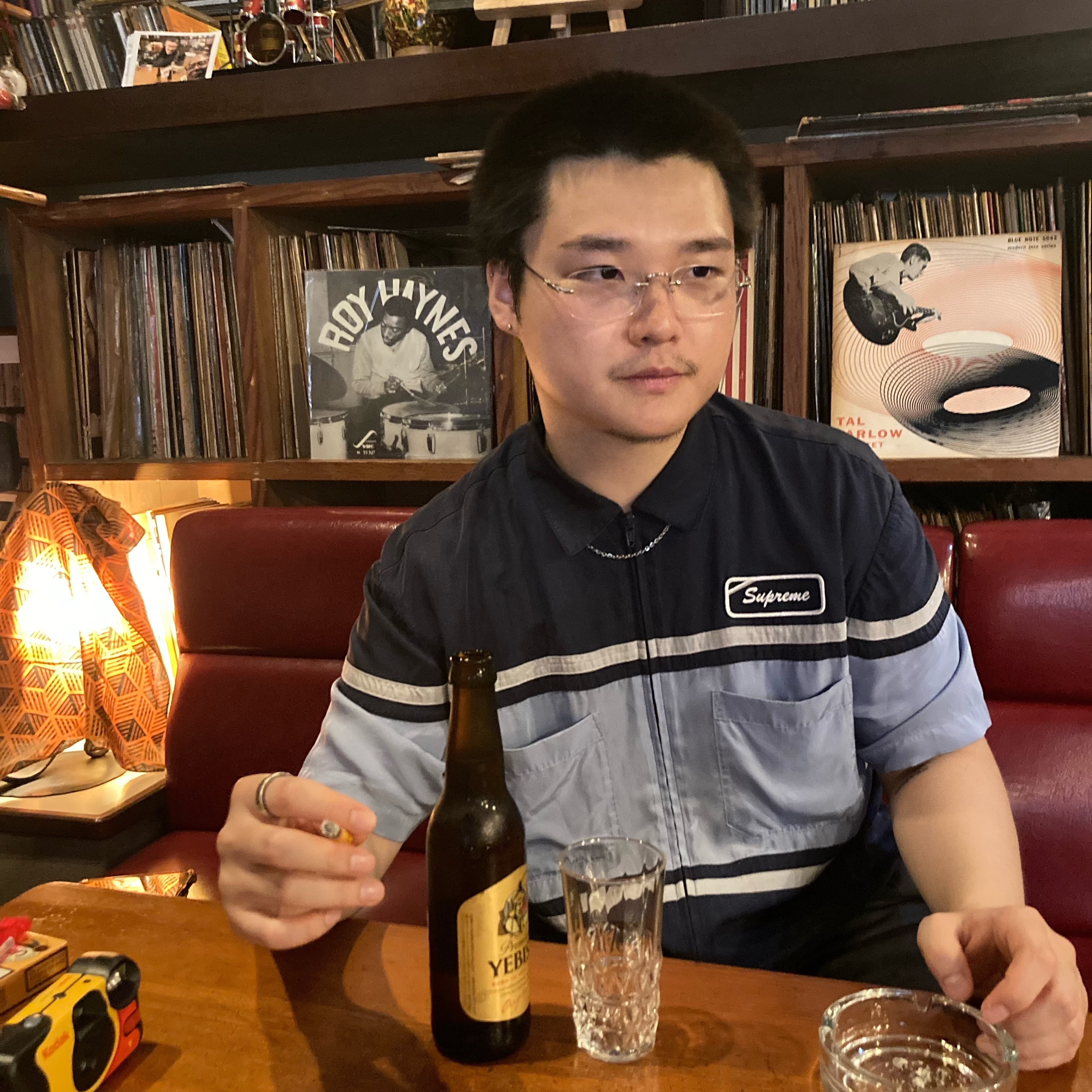 Supreme Silk Zip Up S/S Shirt Navy - 26SS 착용 스타일
