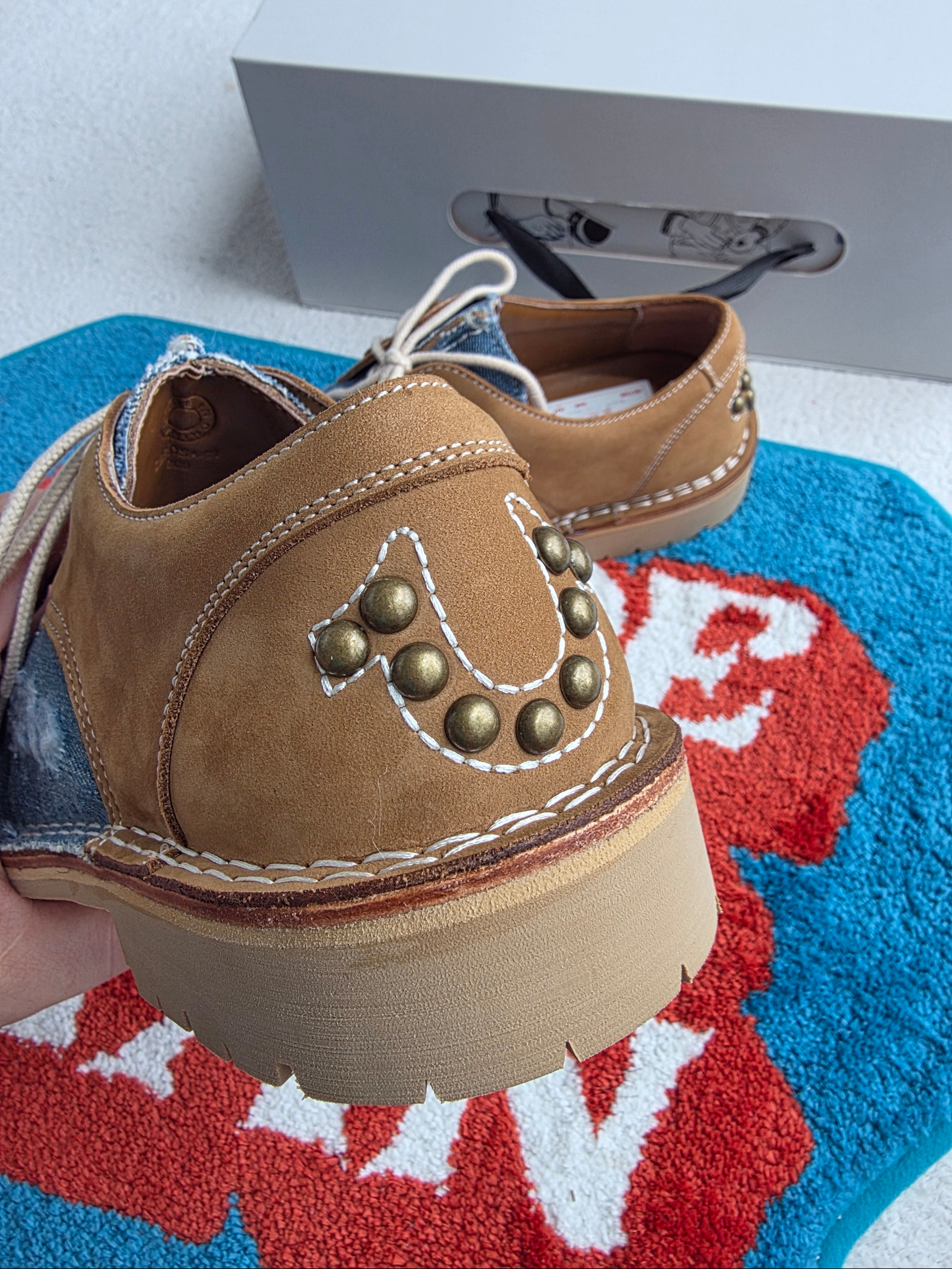 True Religion x Ferker Rody: The Upcycled Archive 착용 스타일 - 3