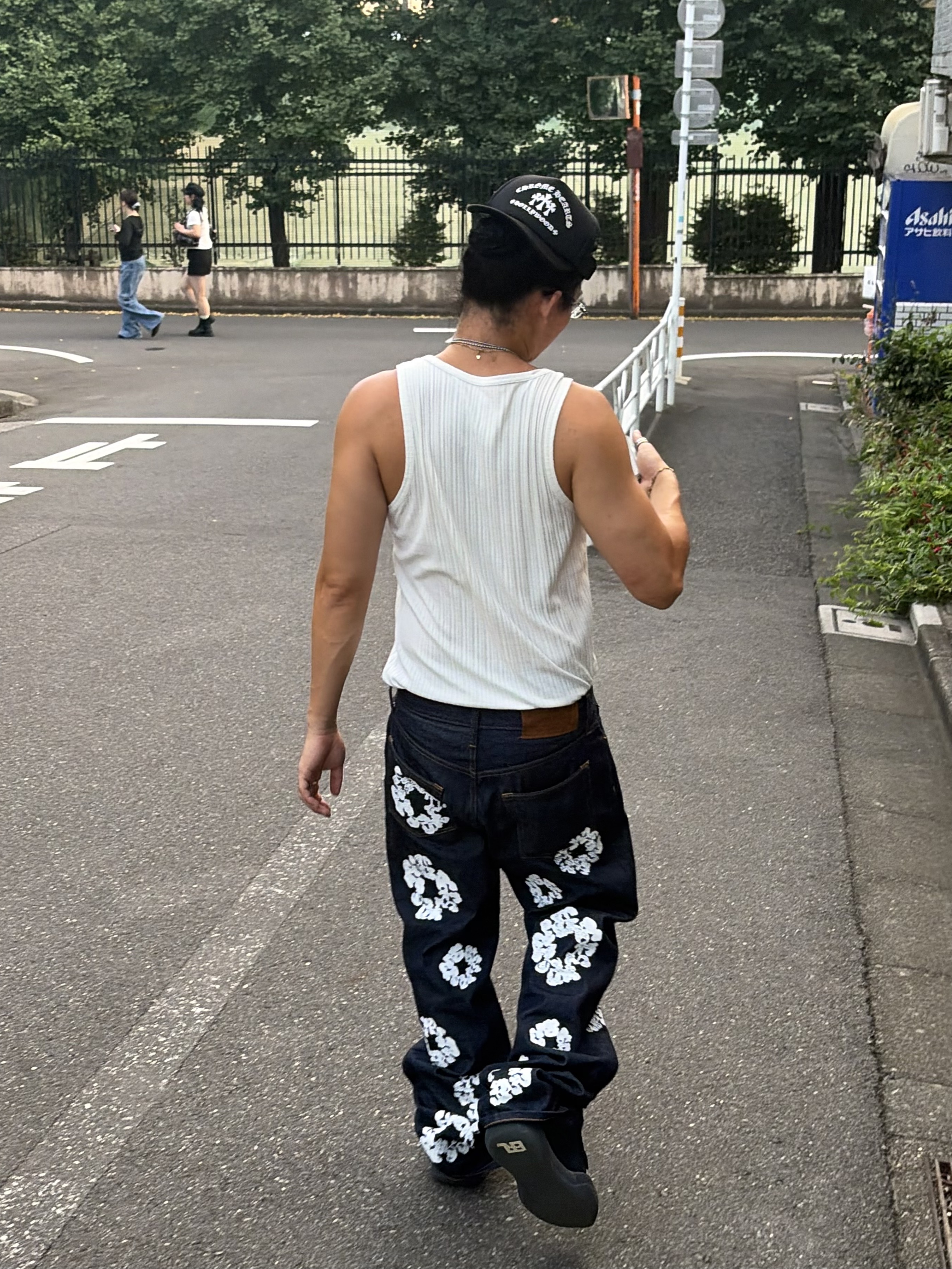 Chrome Hearts King Taco Foam Front Mesh Trucker Hat Black, ERL Limited Edition Corduroy Vamp Pirate Black 착용 스타일 - 2