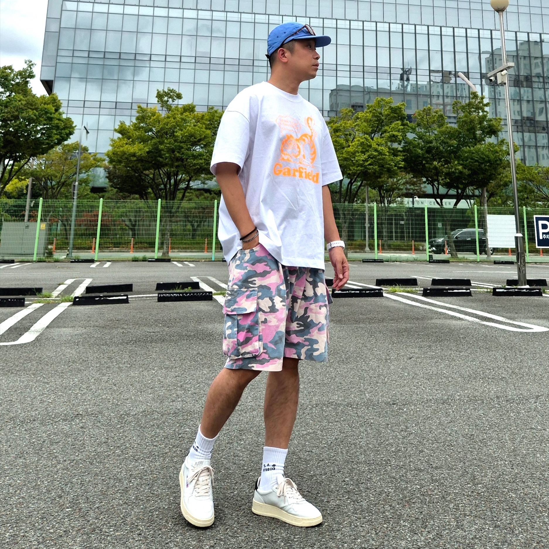 Supreme Washed Chino Twill Camp Cap Light Royal - 24SS, Autry Medalist Low Leather Sneakers White Black 착용 스타일 - 1