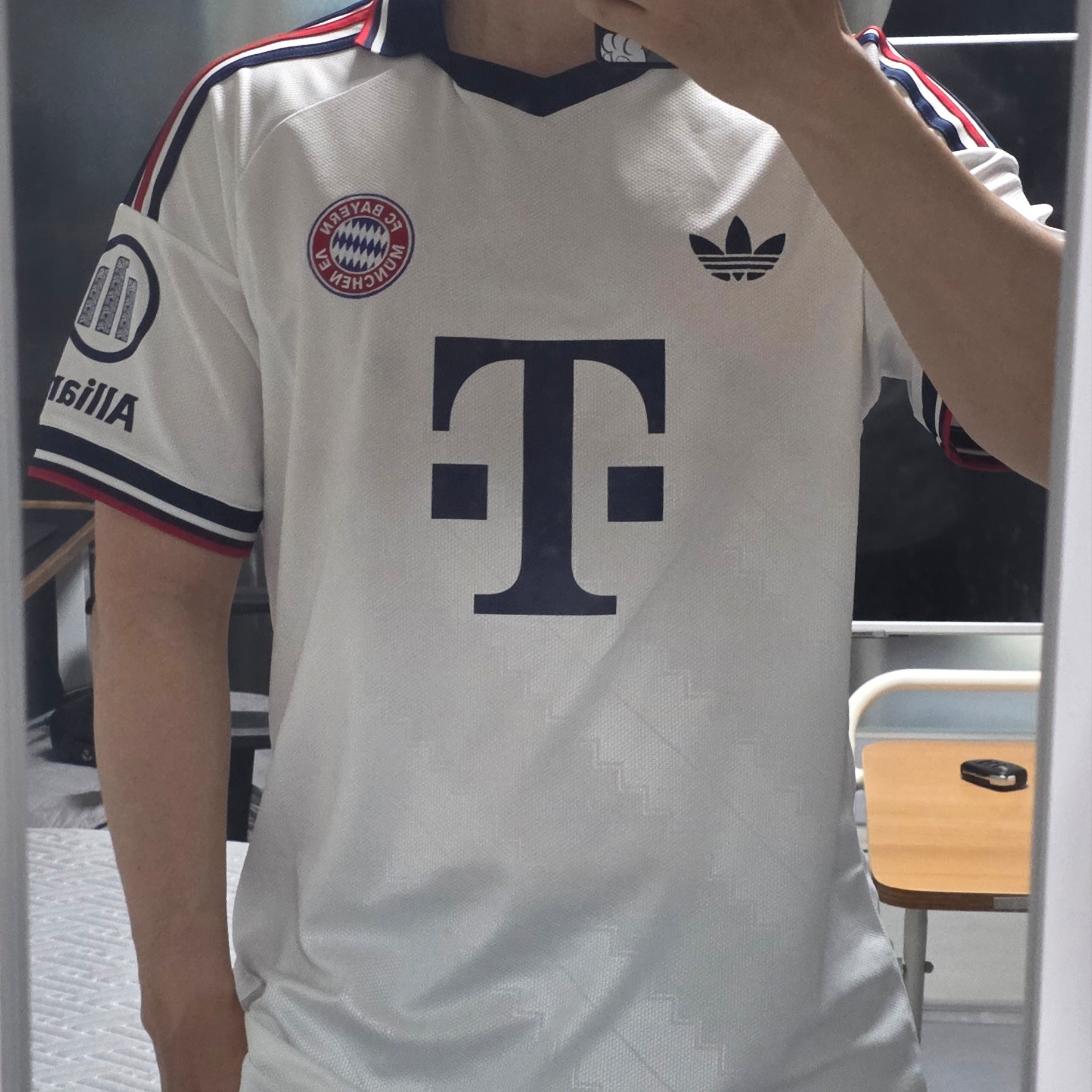 Adidas FC Bayern Munchen 2026/27 Away Jersey White - KR Sizing (Non Marking Ver.) 착용 스타일