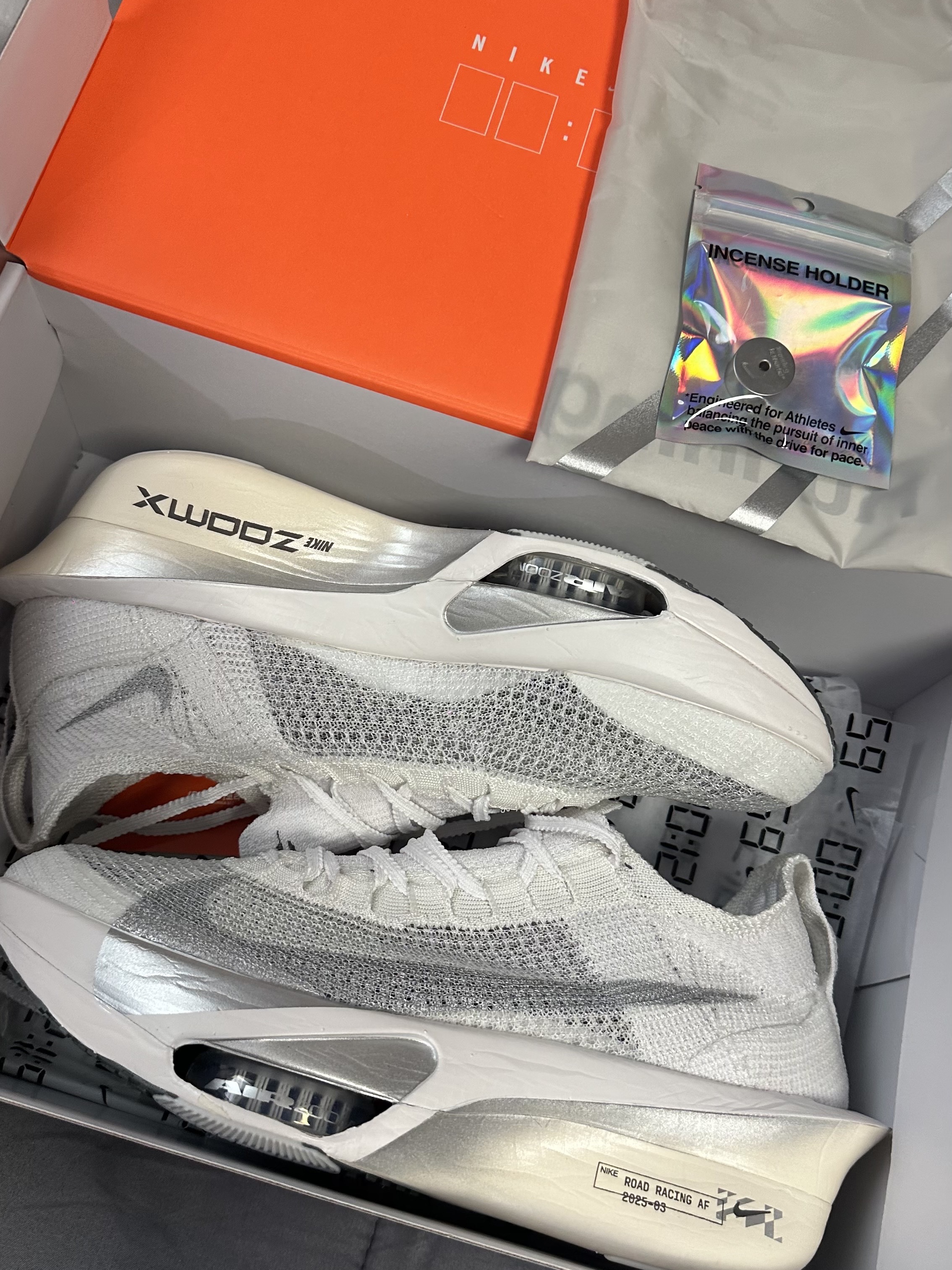 Nike Air Zoom Alphafly Next% 3 Platinum Tint Reflect Silver 착용 스타일 - 1