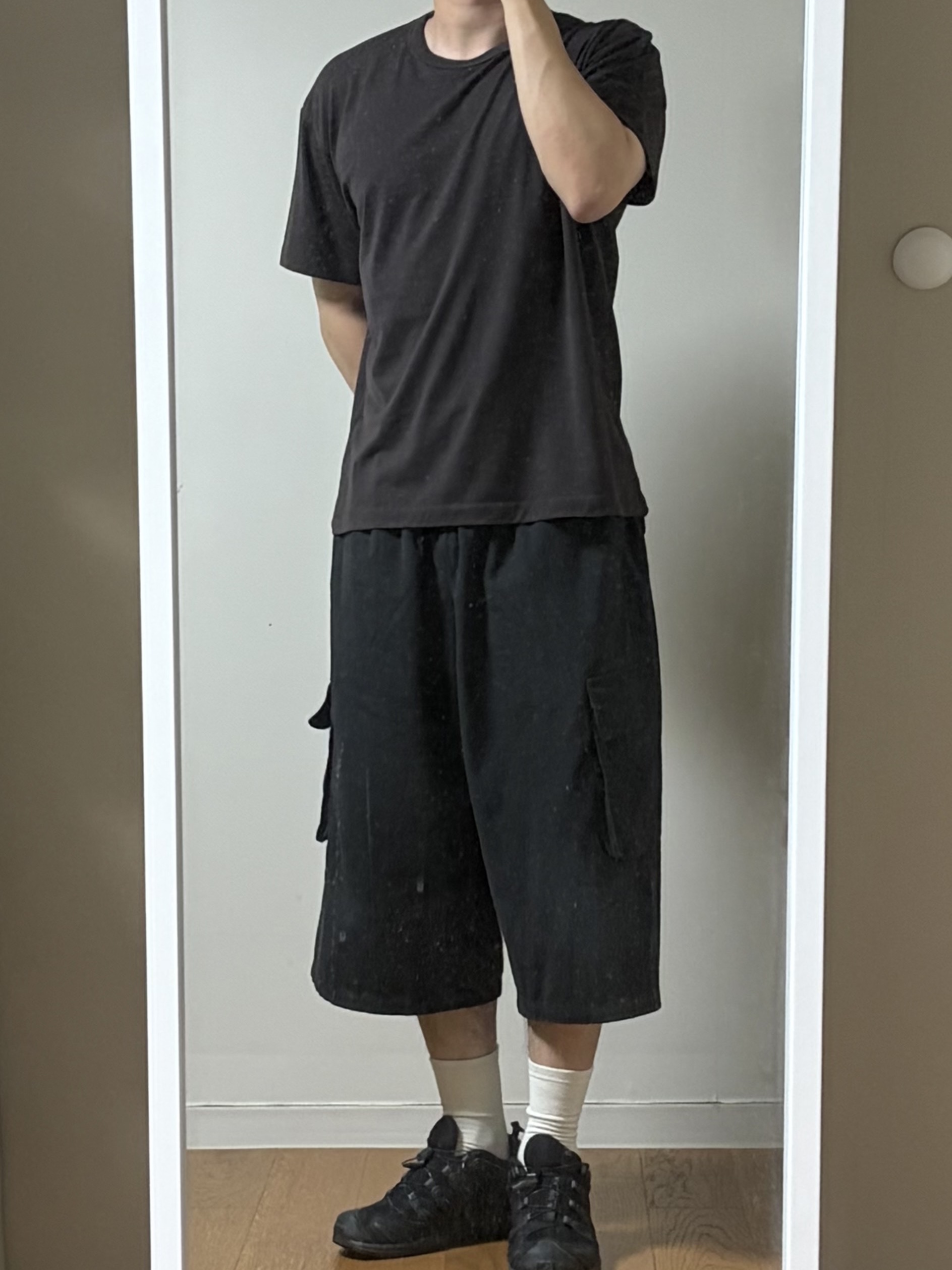 Polyteru Human Index index 1/2 Cargo Pants Black, Polyteru Human Index Human Basica T-Shirt Dark Brown 착용 스타일