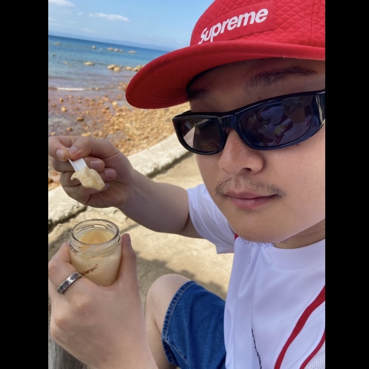Supreme x Umbro Old English Soccer Jersey White - 26SS 착용 스타일