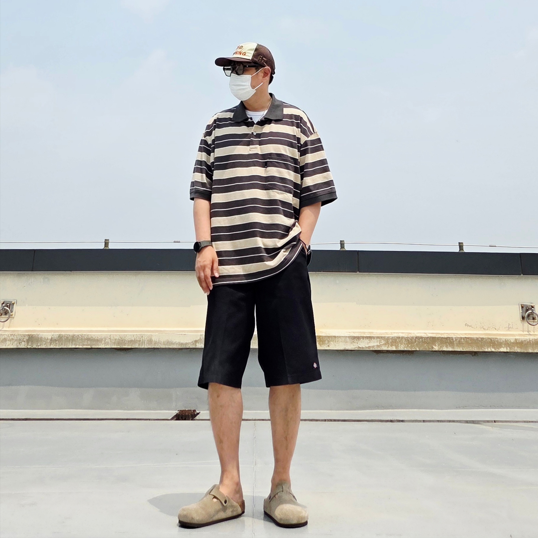Dickies Loose Fit 13 Inch Flat Front Work Shorts Black, Alex Zono I Dig Running Trucker Hat OG Brown - CapeTown 착용 스타일 - 3
