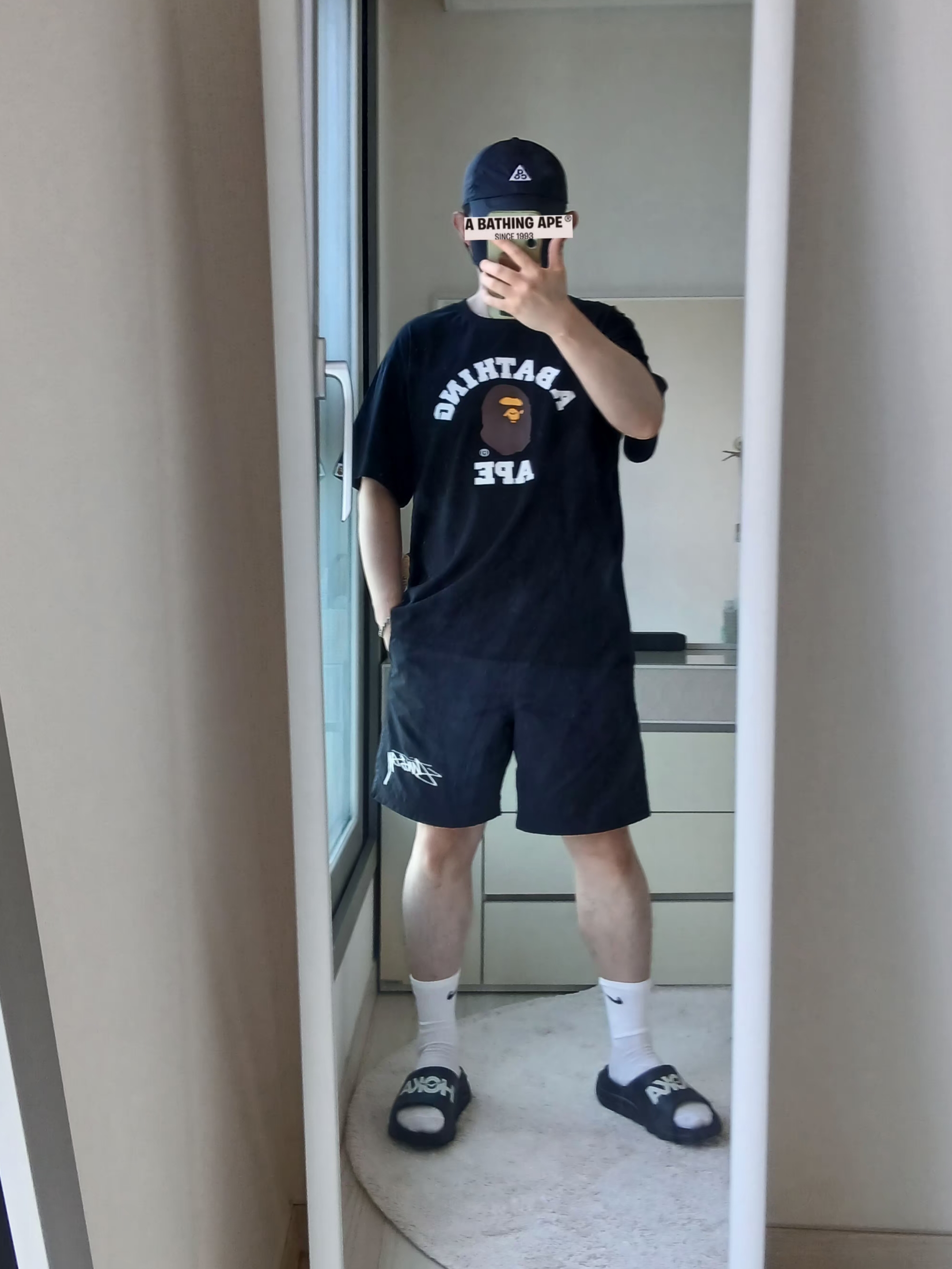 Peaceminusone x Toy Story The First Fan Cap 01 Dark Grey, BAPE College T-Shirt Black 착용 스타일 - 8