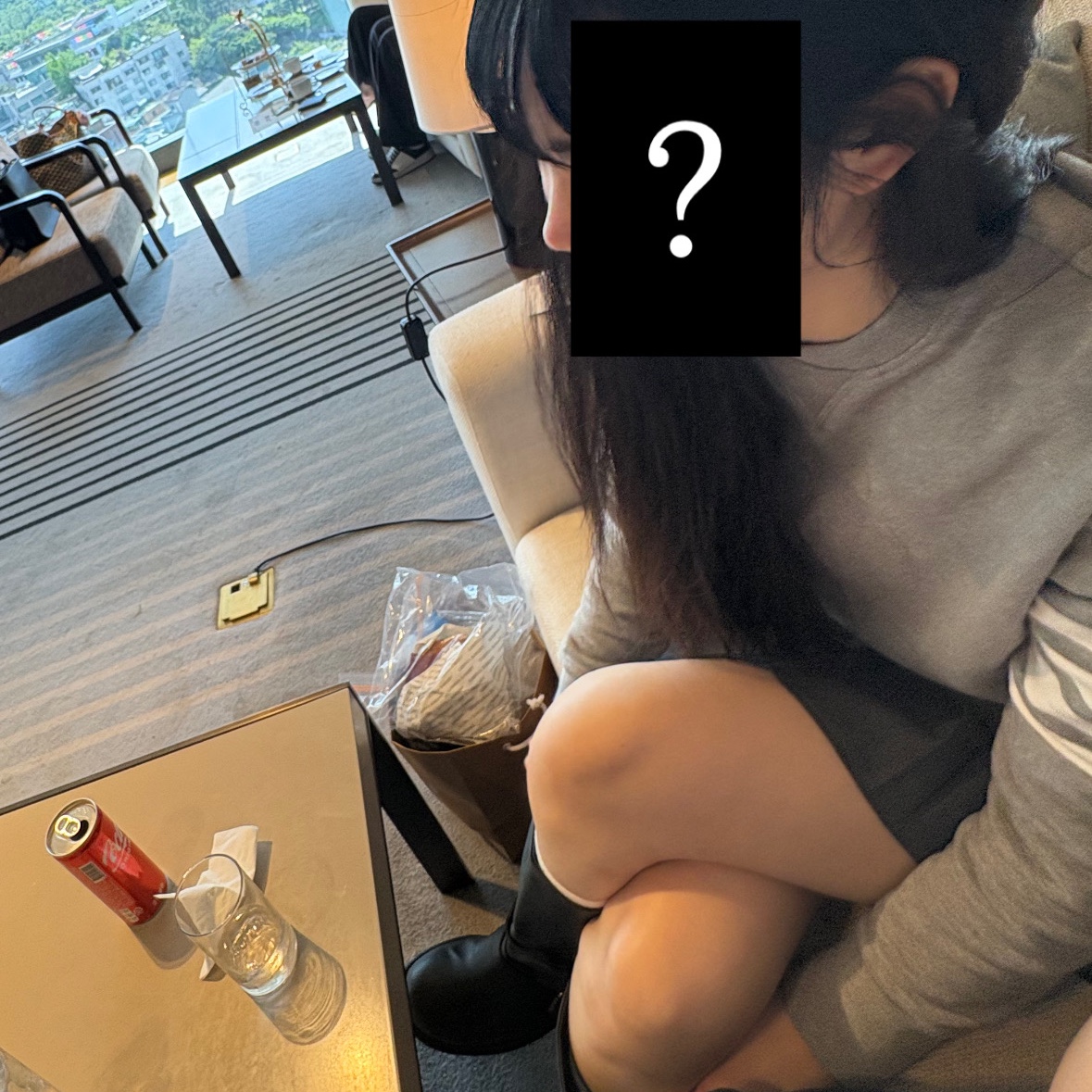 [6% 적립] NegativeThree  Slouchy Long Boots Washed Black, Thom Browne Engineered 4-Bar Sweatshirt Light Grey 착용 스타일