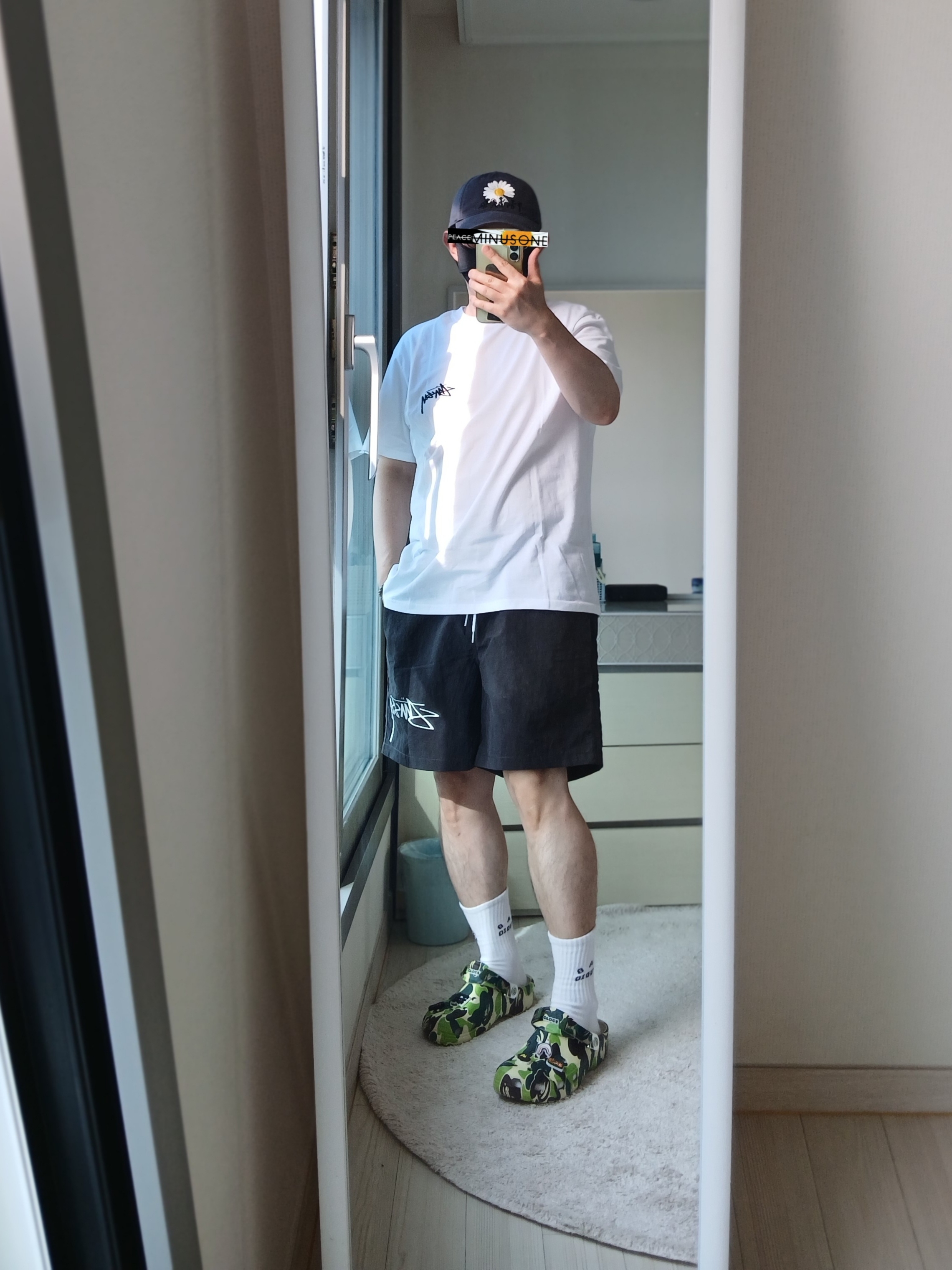 Stussy Wave Dye Nylon Shorts Black, AMI de Coeur T-Shirt White 착용 스타일 - 8