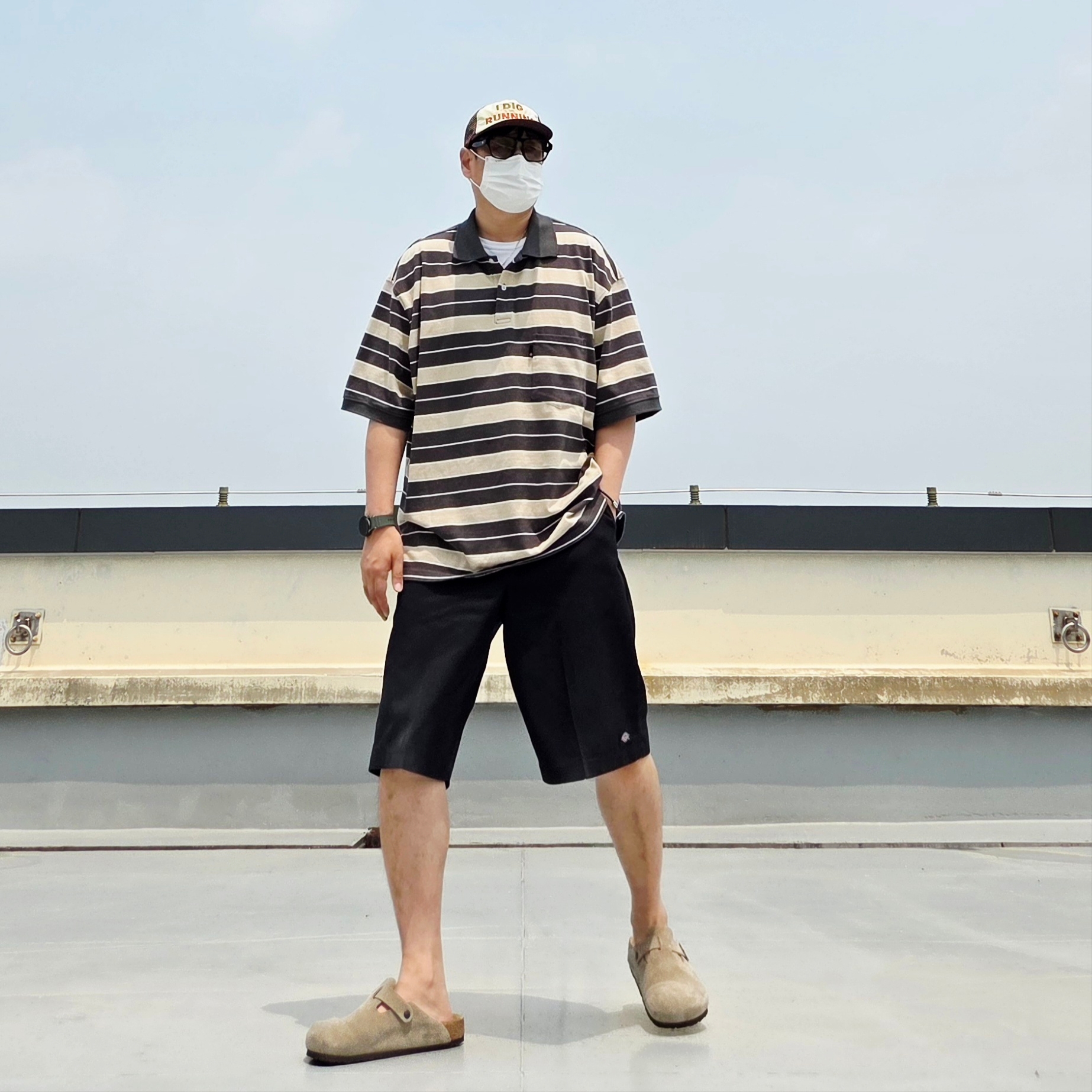 Dickies Loose Fit 13 Inch Flat Front Work Shorts Black, Alex Zono I Dig Running Trucker Hat OG Brown - CapeTown 착용 스타일 - 4