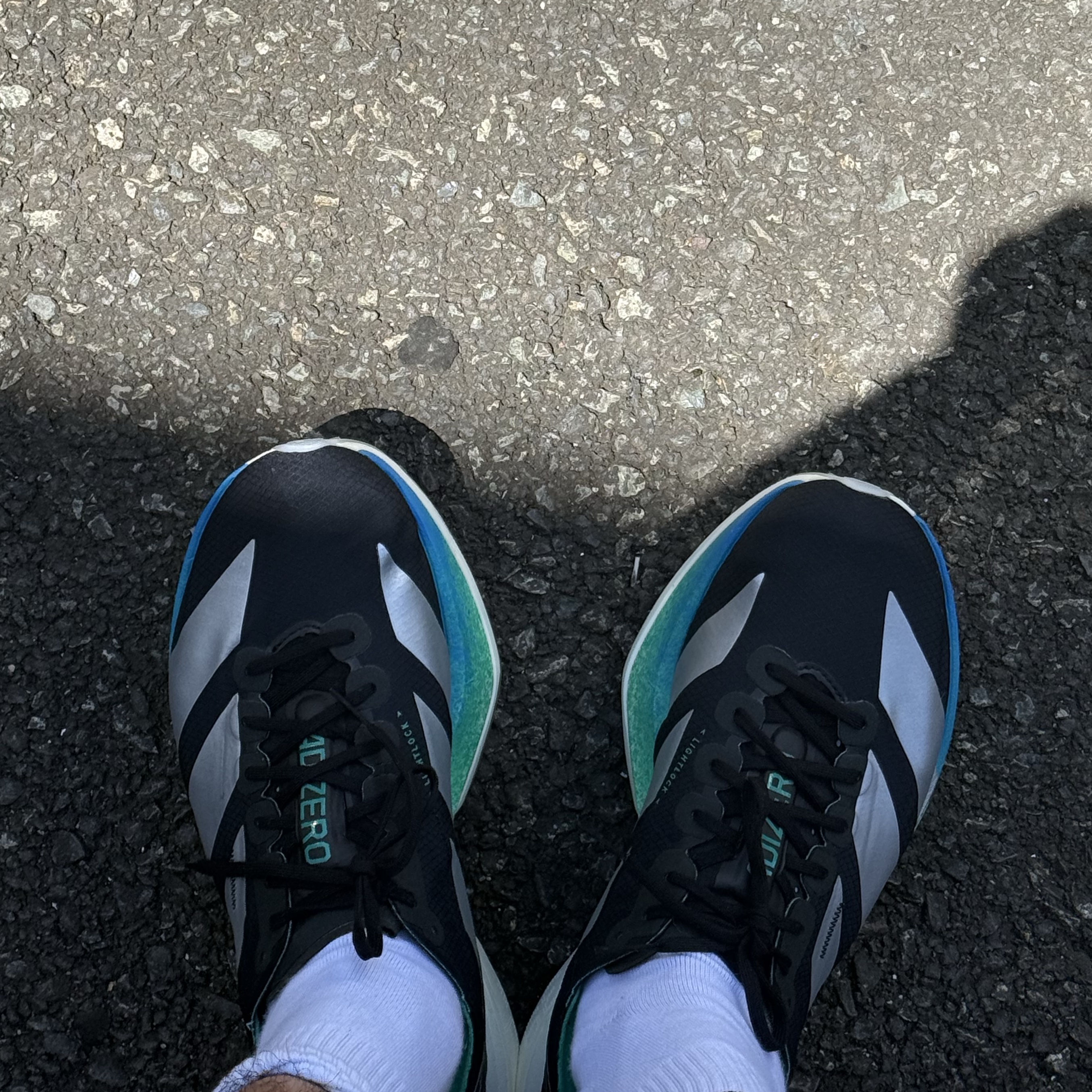Adidas Adizero Adios Pro 4 Core Black Glory Green 착용 스타일