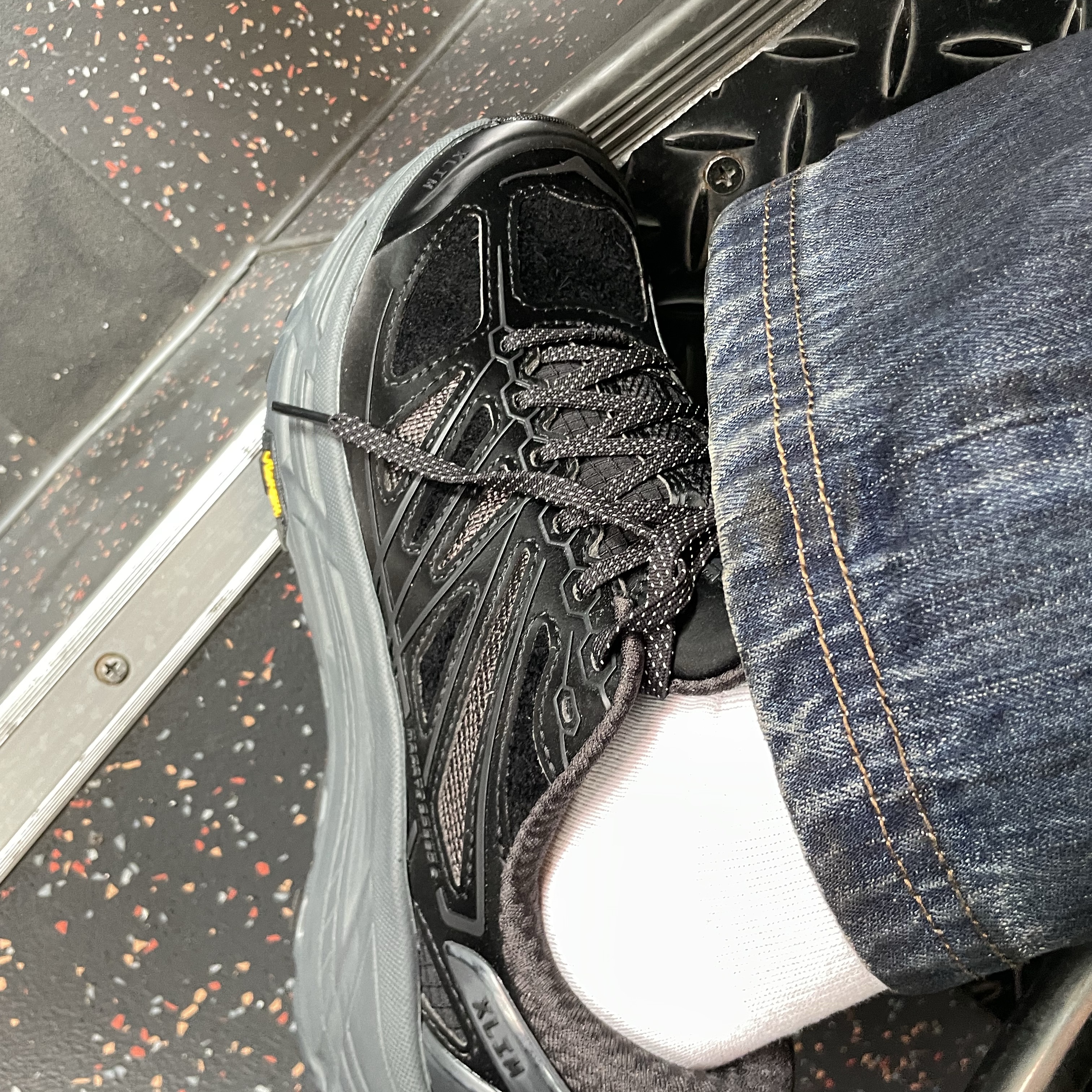 Hoka x Xlim Mafate Speed 2 TS Black Charcoal 착용 스타일