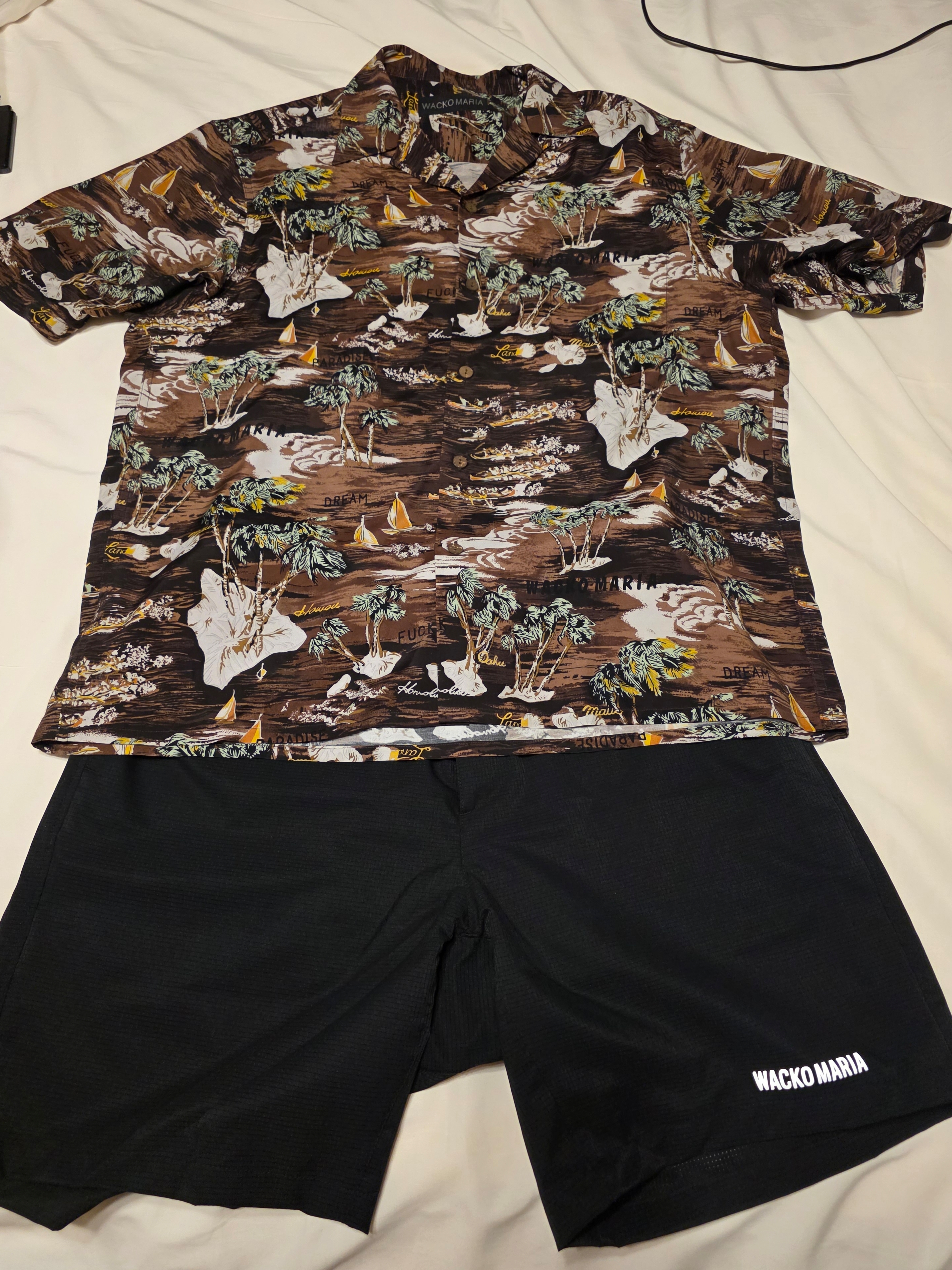 Supreme Leopard Velvet Camp Cap Black - 24SS, BAPE Slide #1 Black 착용 스타일 - 2