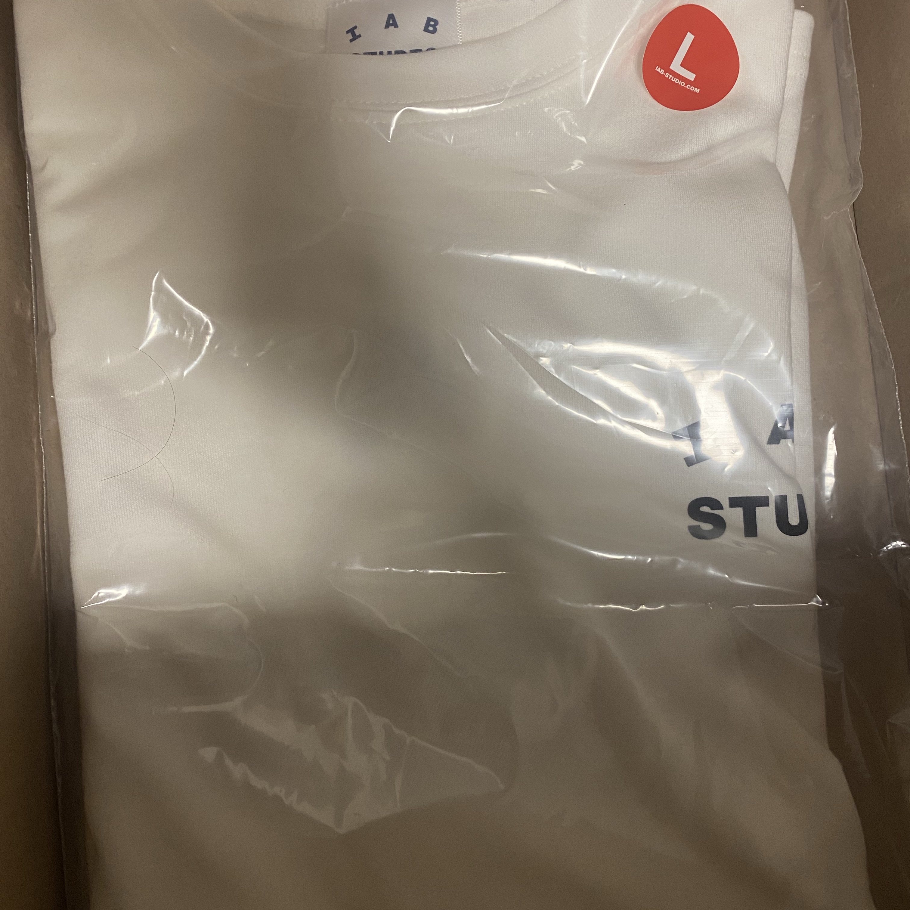 IAB Studio T-Shirt White 착용 스타일