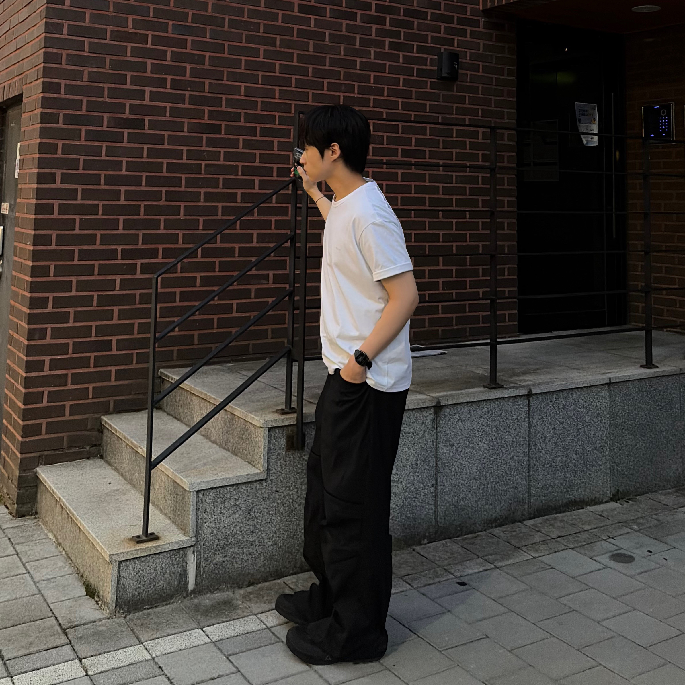 Xlim EP.9 01 Trousers Black 착용 스타일