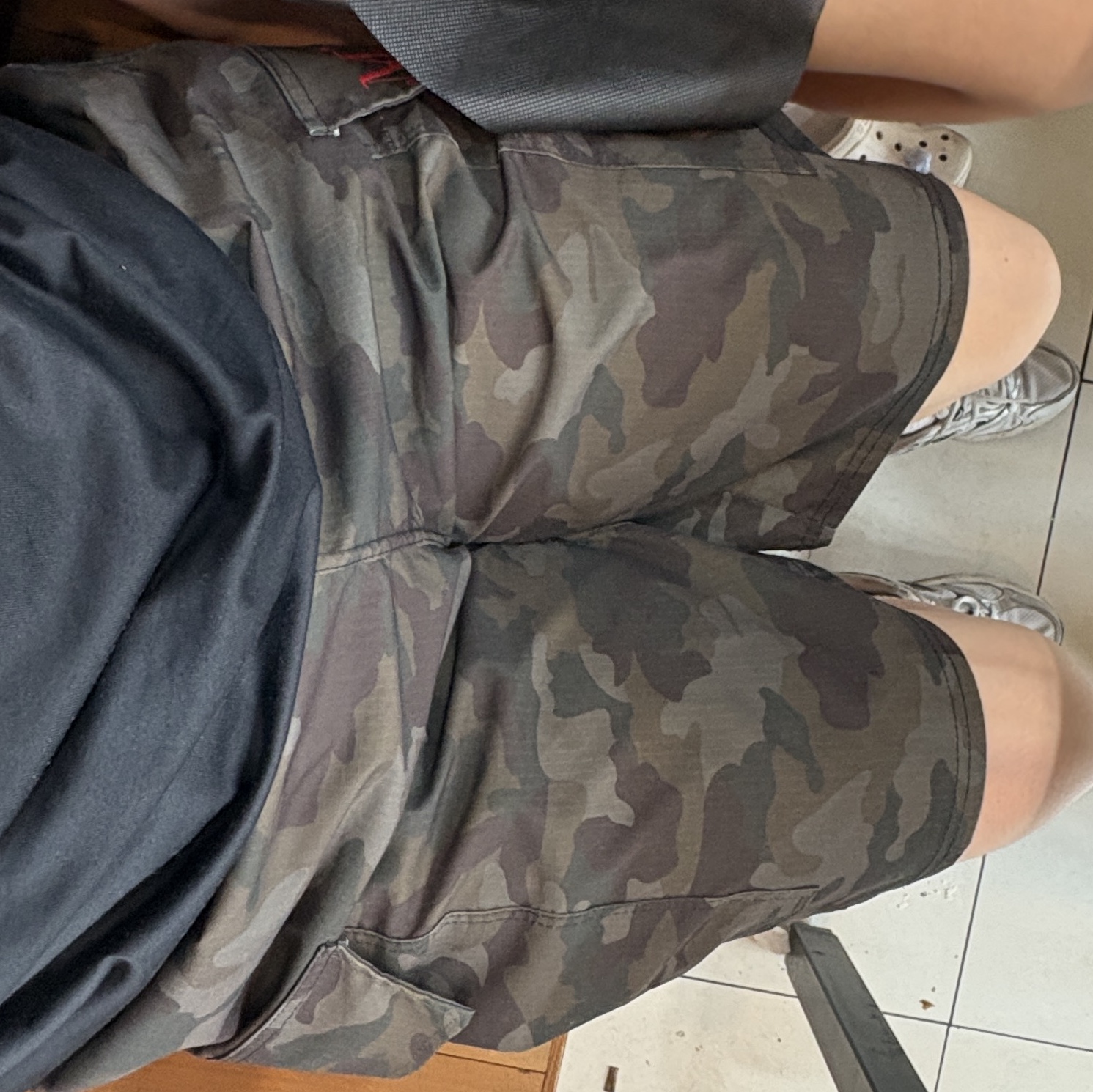 MUCENT Camo Poly Bermuda Half Pants Khaki 착용 스타일