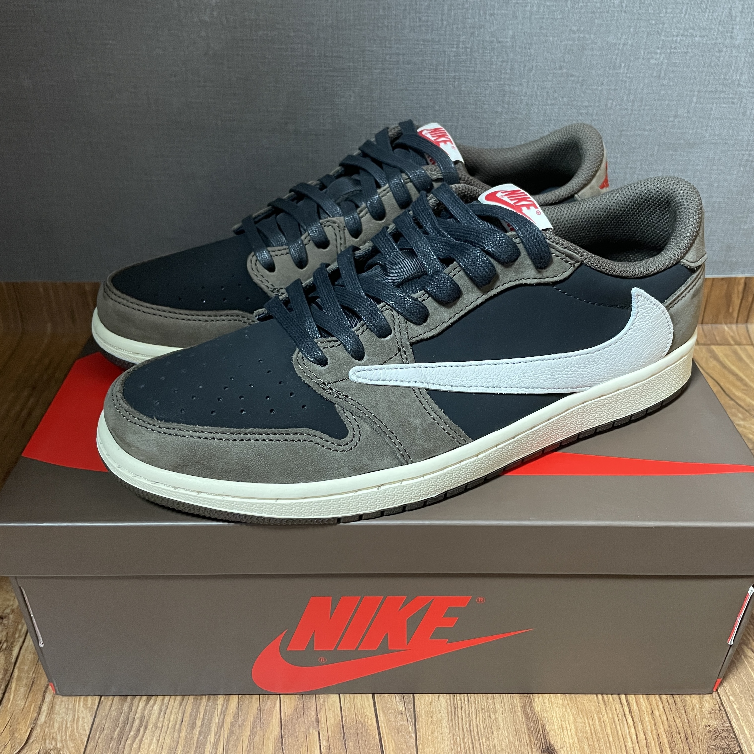 Jordan 1 x Travis Scott Retro Low OG SP Mocha 착용 스타일
