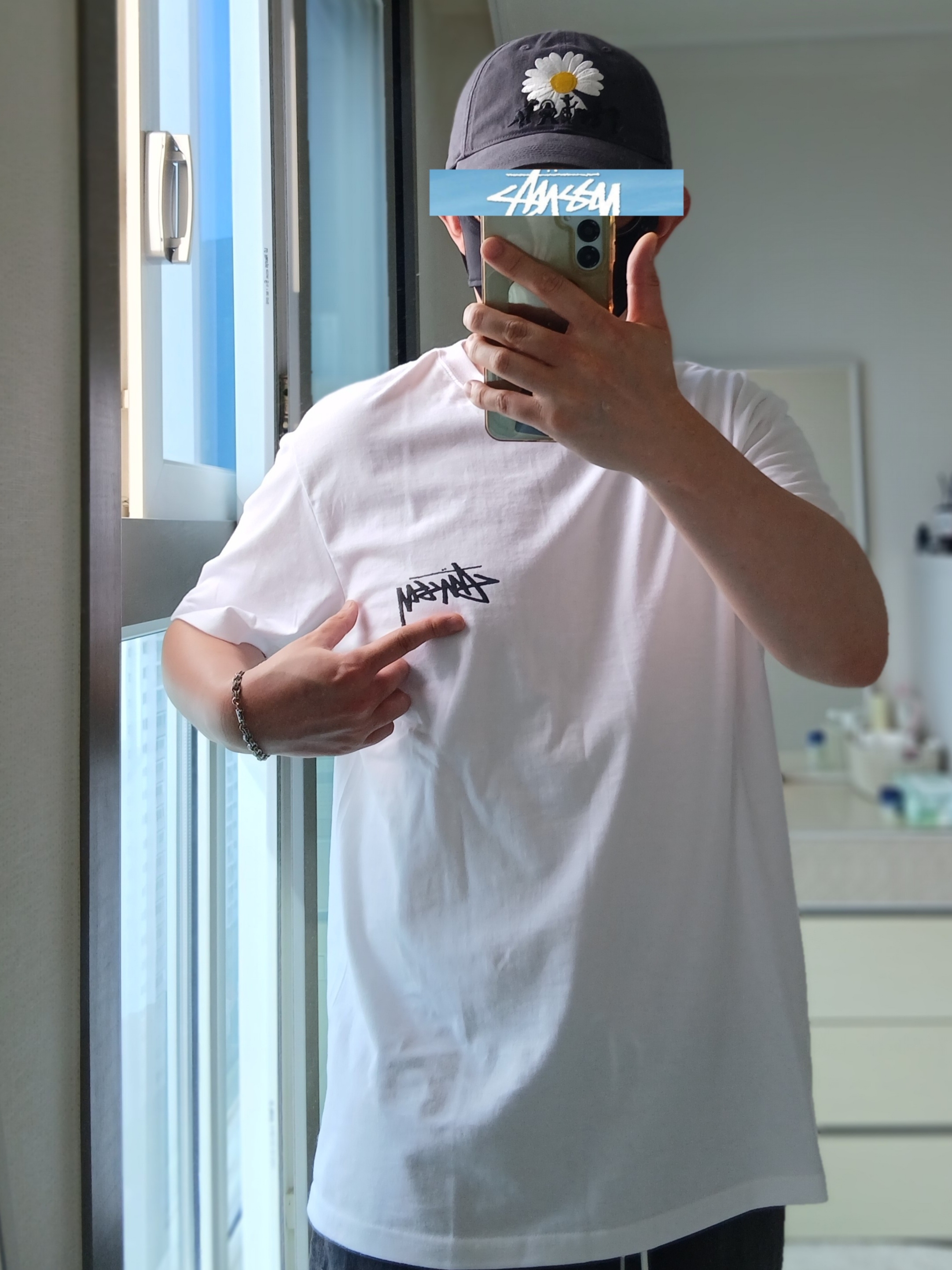 Stussy Wave Dye Nylon Shorts Black, Stussy Kittens T-Shirt White 착용 스타일 - 6