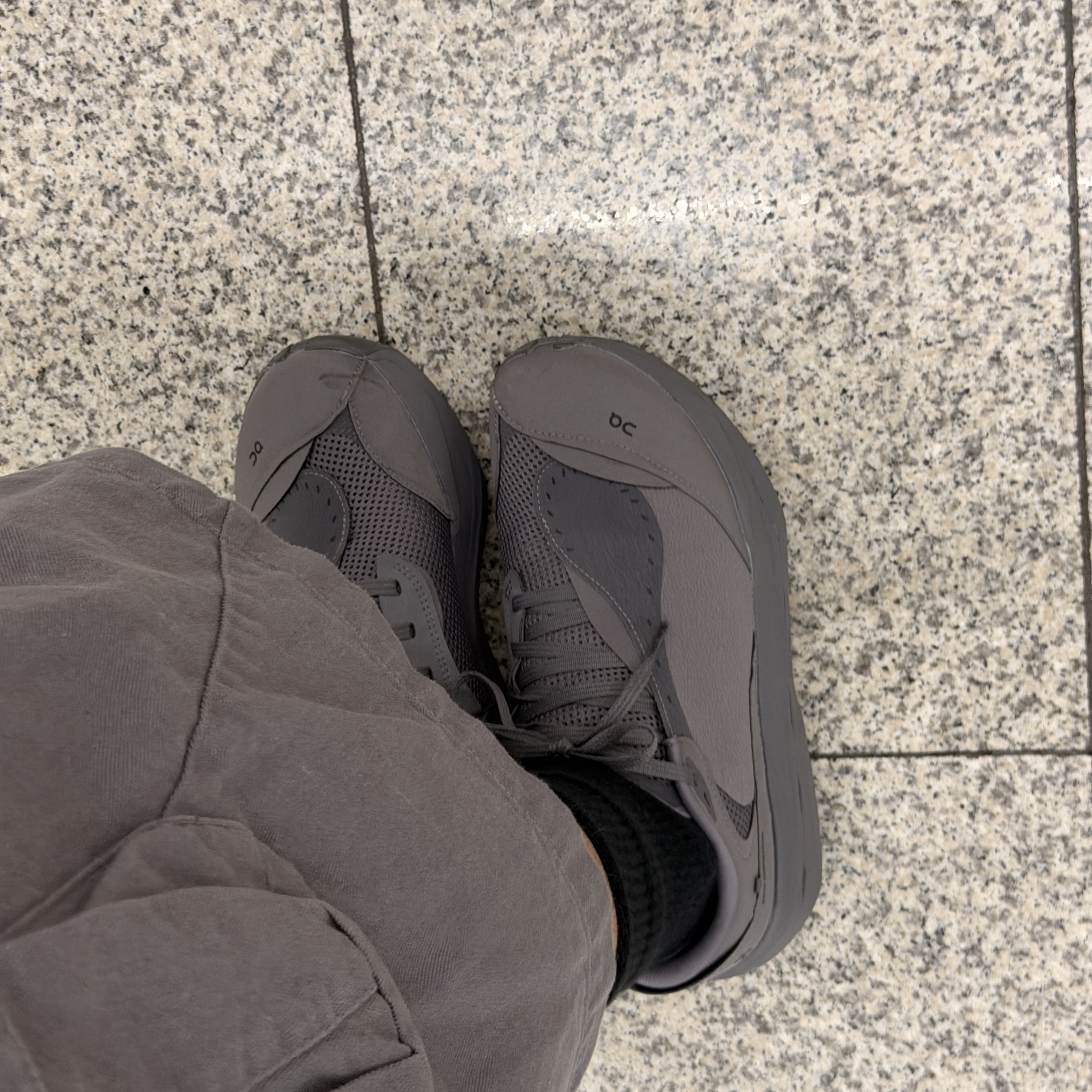 On Running x Post Archive Faction (Paf) Cloudboom Volt Ember Pebble, Sansan Gear Capri Pants Purple Grey_26SS 착용 스타일