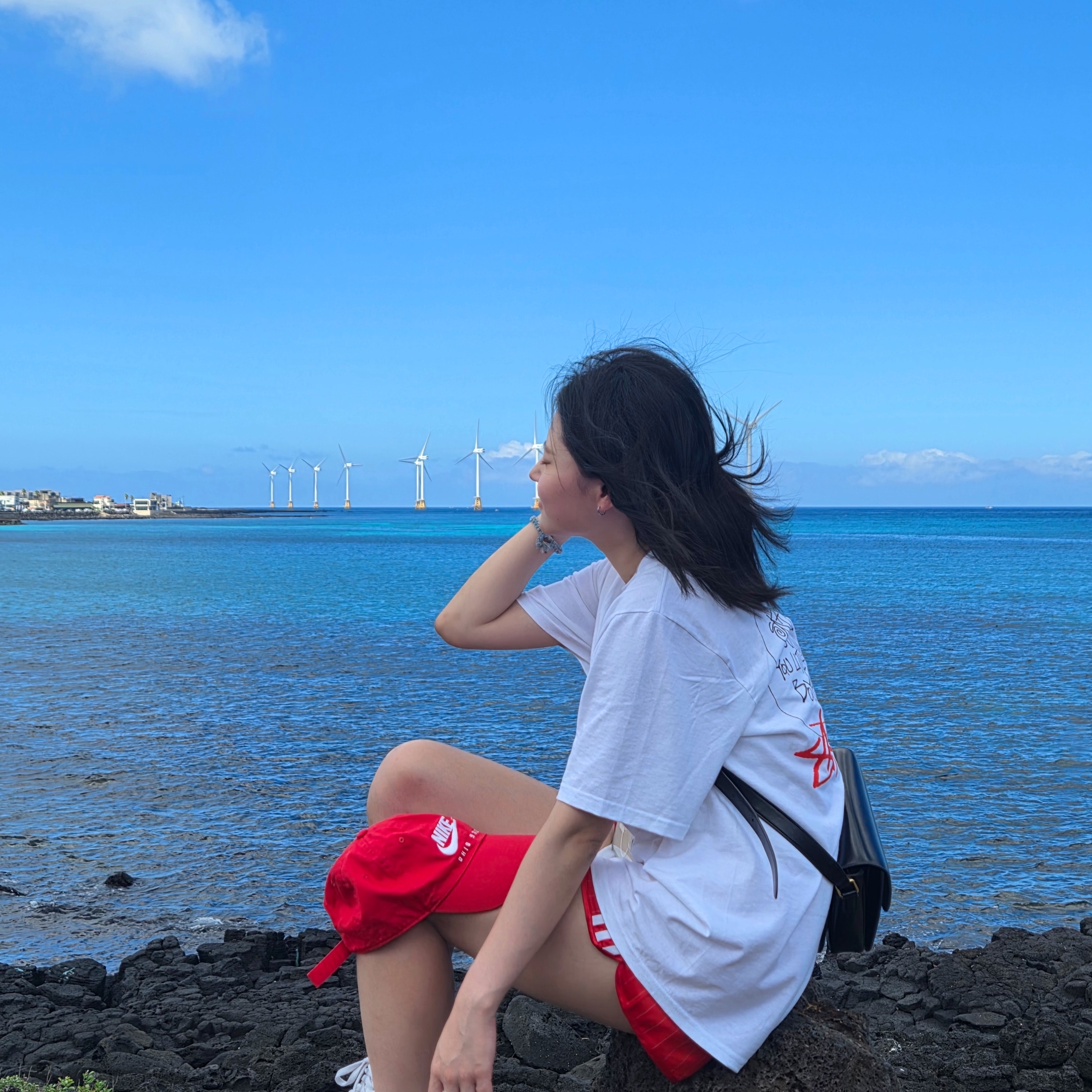 (W) Adidas x Sporty & Rich Shorts White Collegiate Red - KR Sizing, Stussy Skate Tough T-Shirt White 착용 스타일 - 4