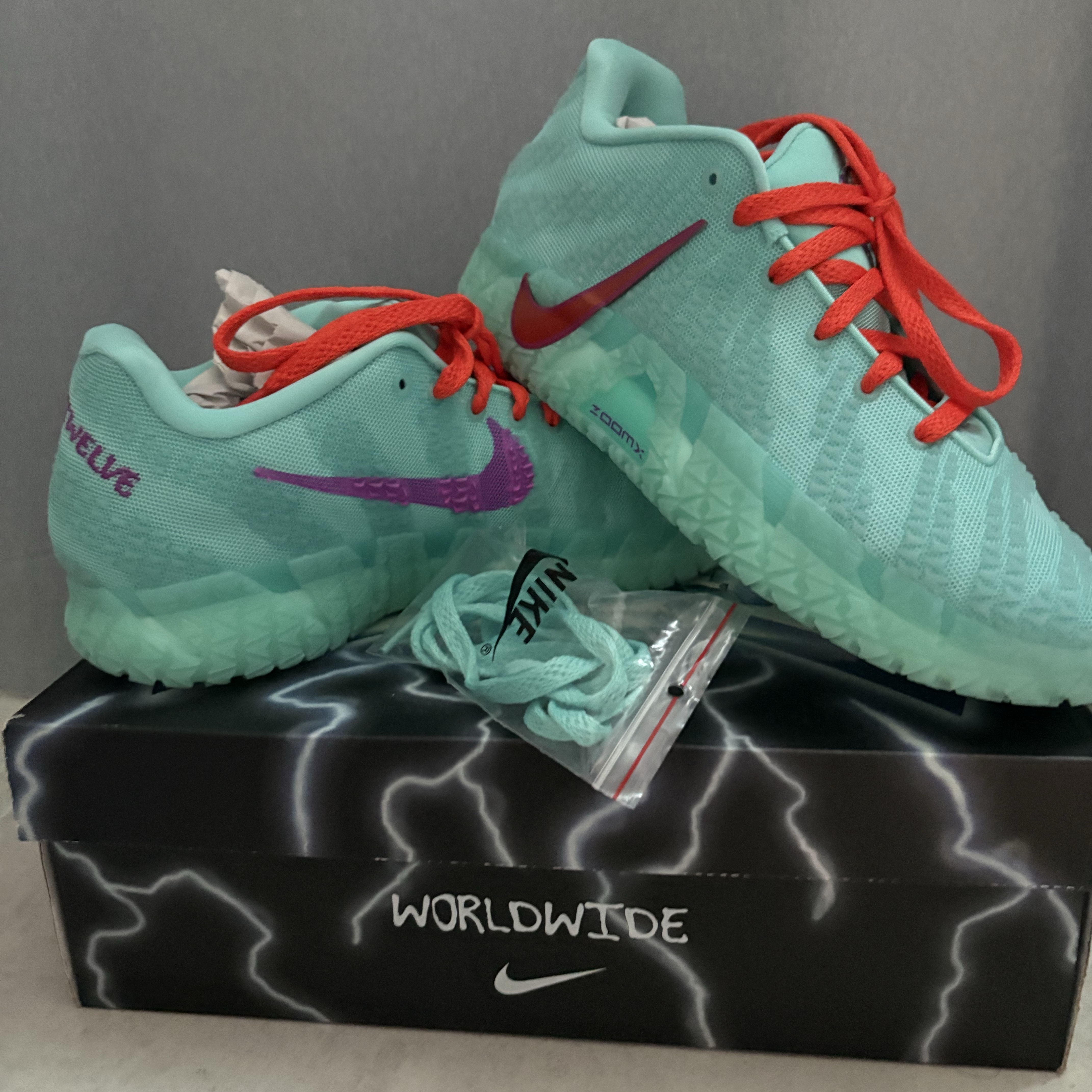 Nike Ja 3 EP Twelve Time Bleached Turquoise Safety Orange 착용 스타일