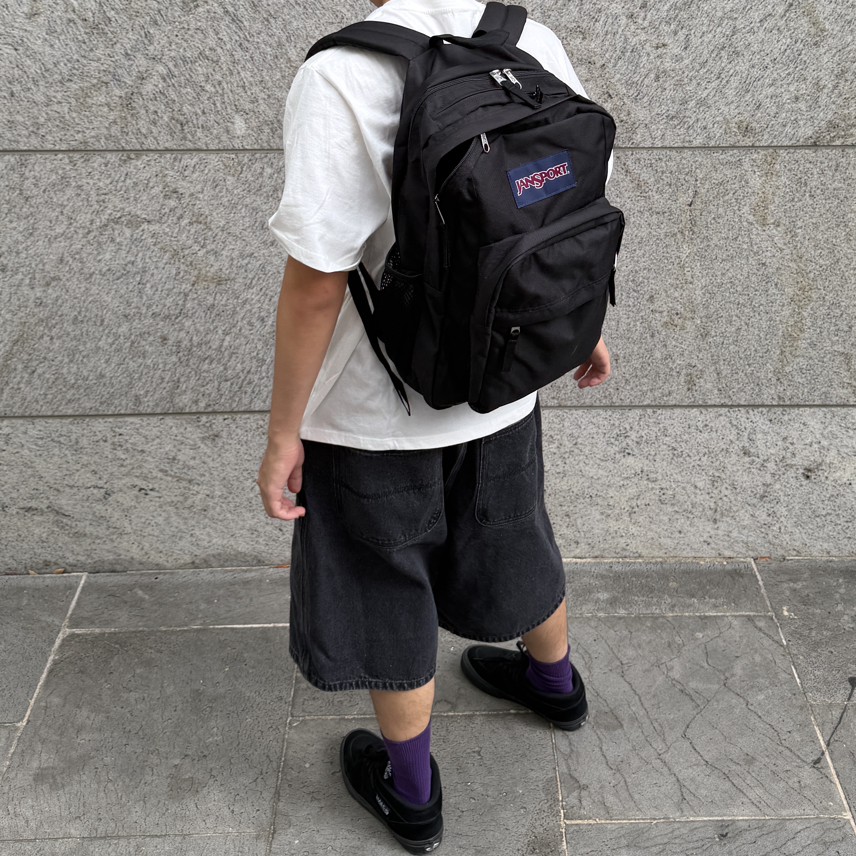 Vans Half Cab Black, Jansport Big Plans Backpack Black 착용 스타일 - 3